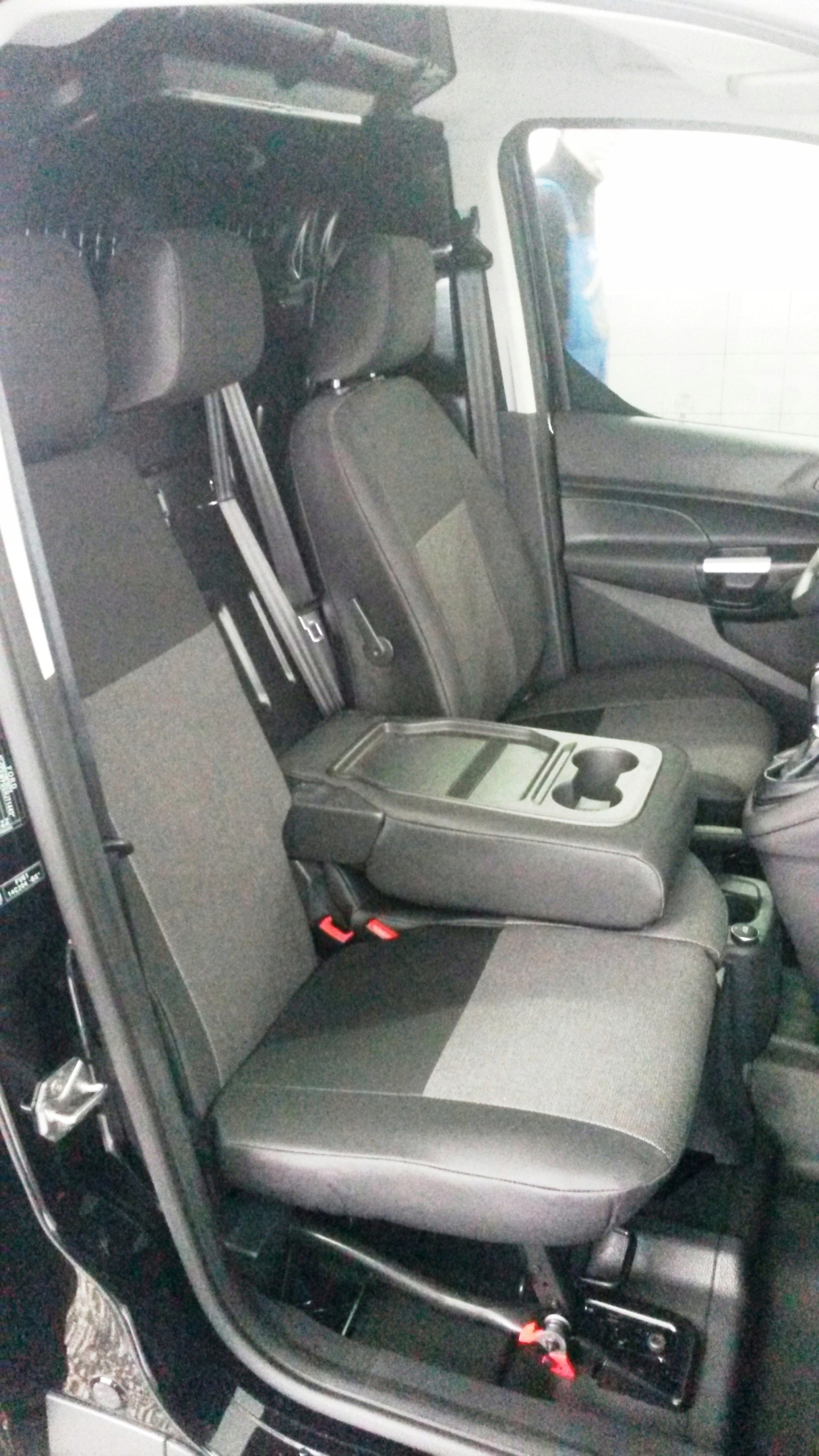 Pokrowce z tkanin Ford Transit Connect 3-osobowy Stan opakowania oryginalne