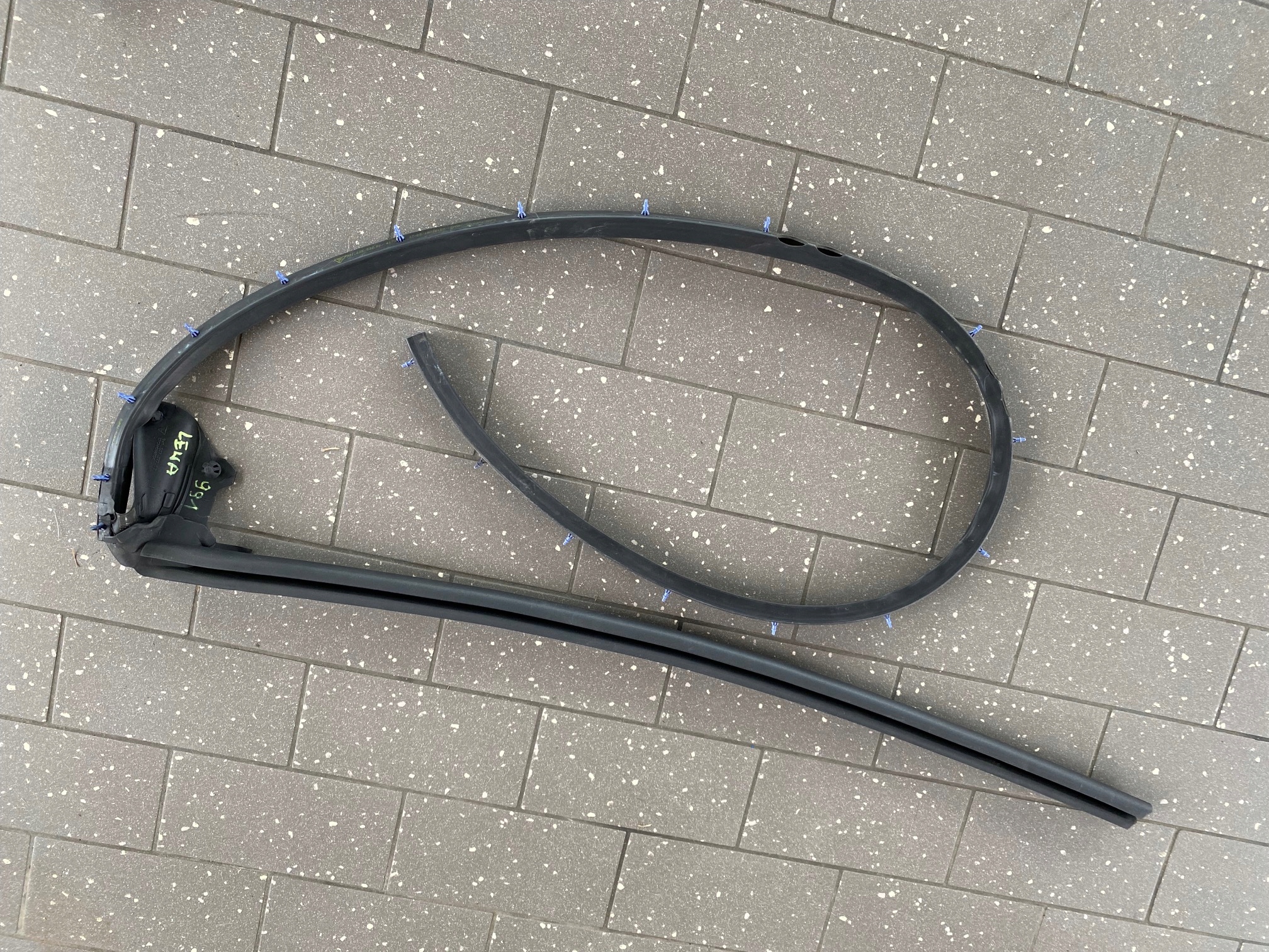 УПЛОТНИТЕЛЬ ДВЕРИ Л PORSCHE 911 991