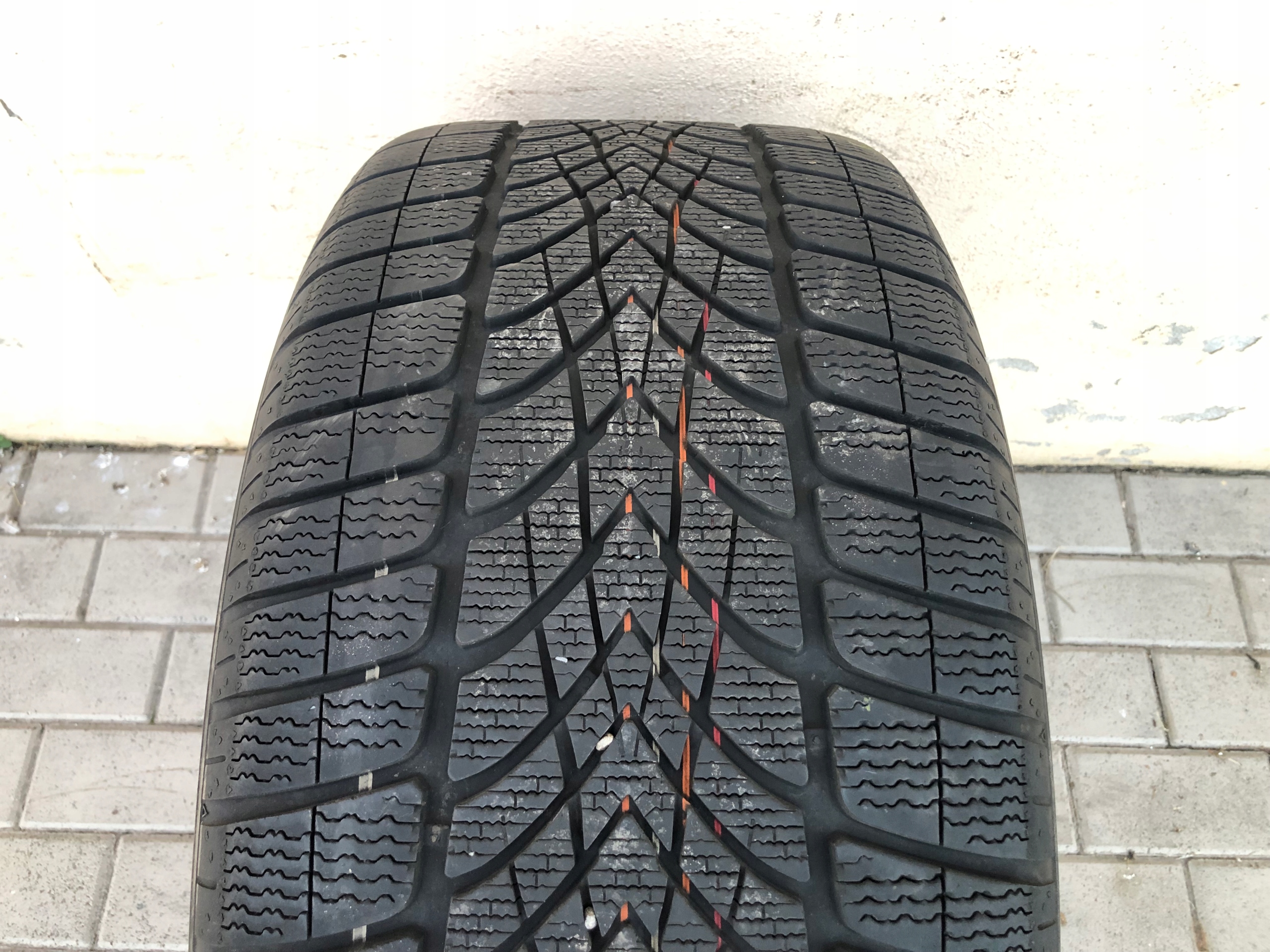 OPONA DUNLOP 295/40/20 ZIMA 1 SZT Sezon zimowe
