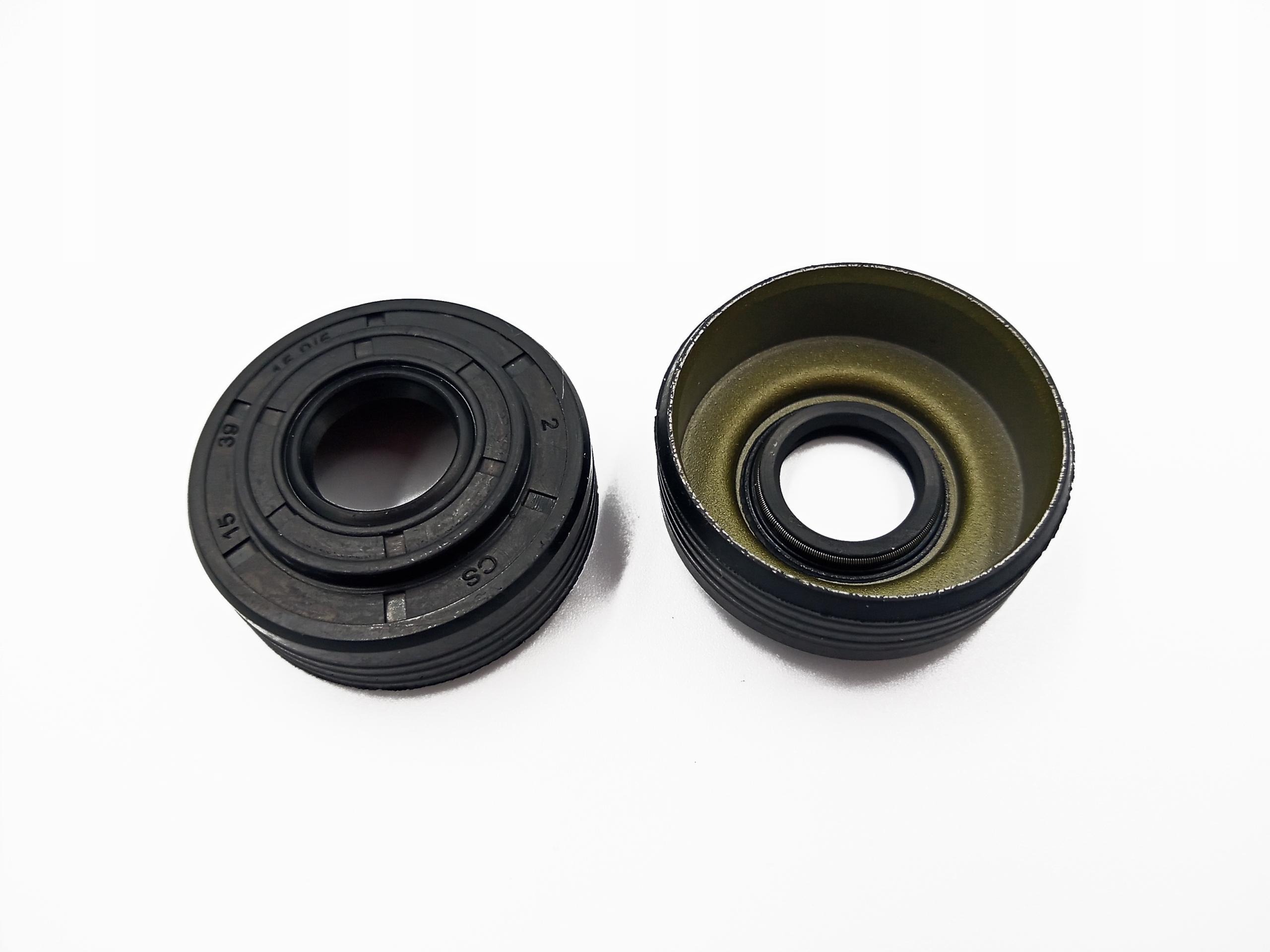 

Uszczelniacze wału Husqvarna 340 340E 345 345E 350