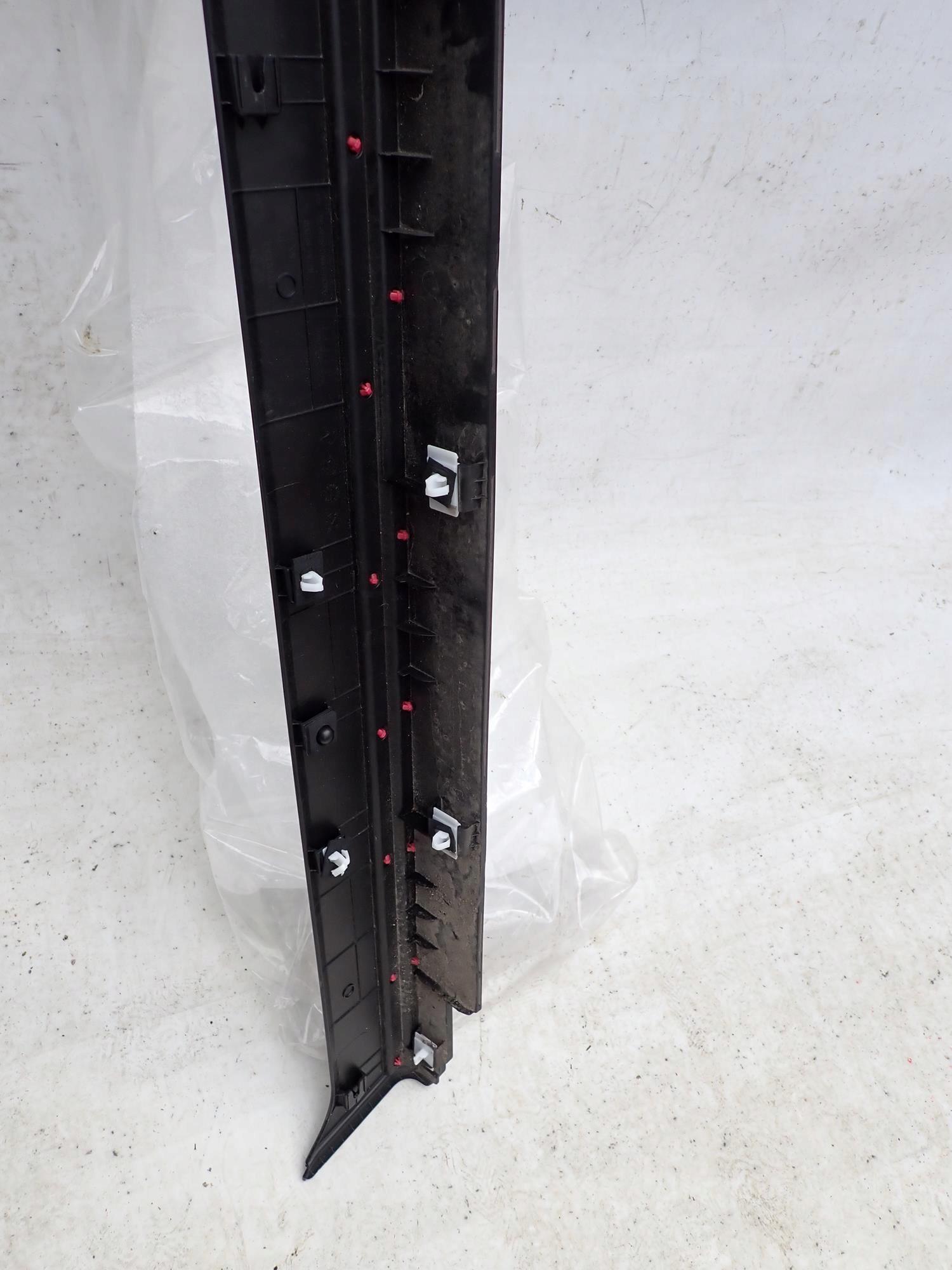 HYUNDAI TUCSON IV 4 20-> threshold right moulding threshold right