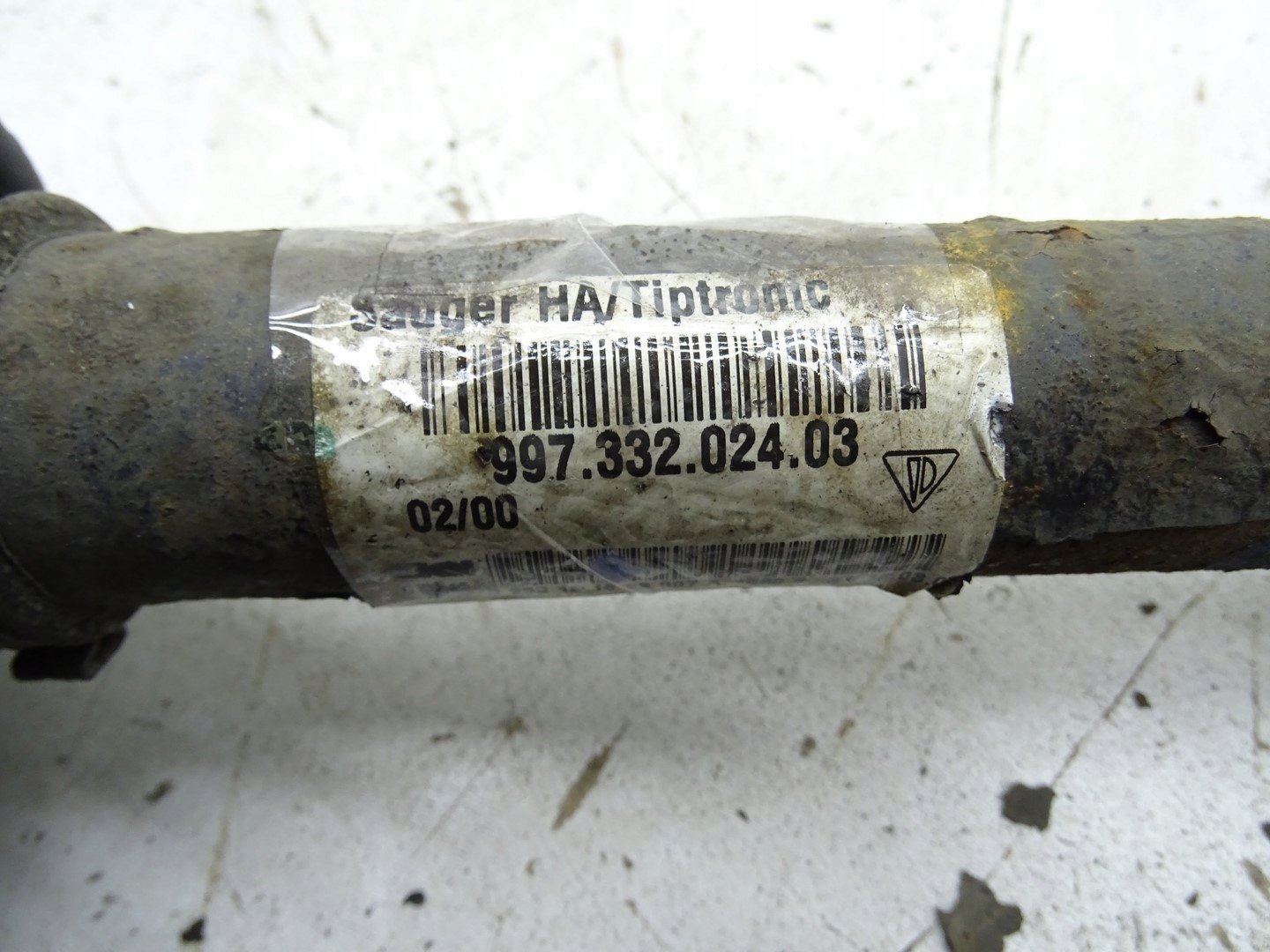 semi-axis left right rear part rear short. 99733202403 PORSCHE 911 997 3.6