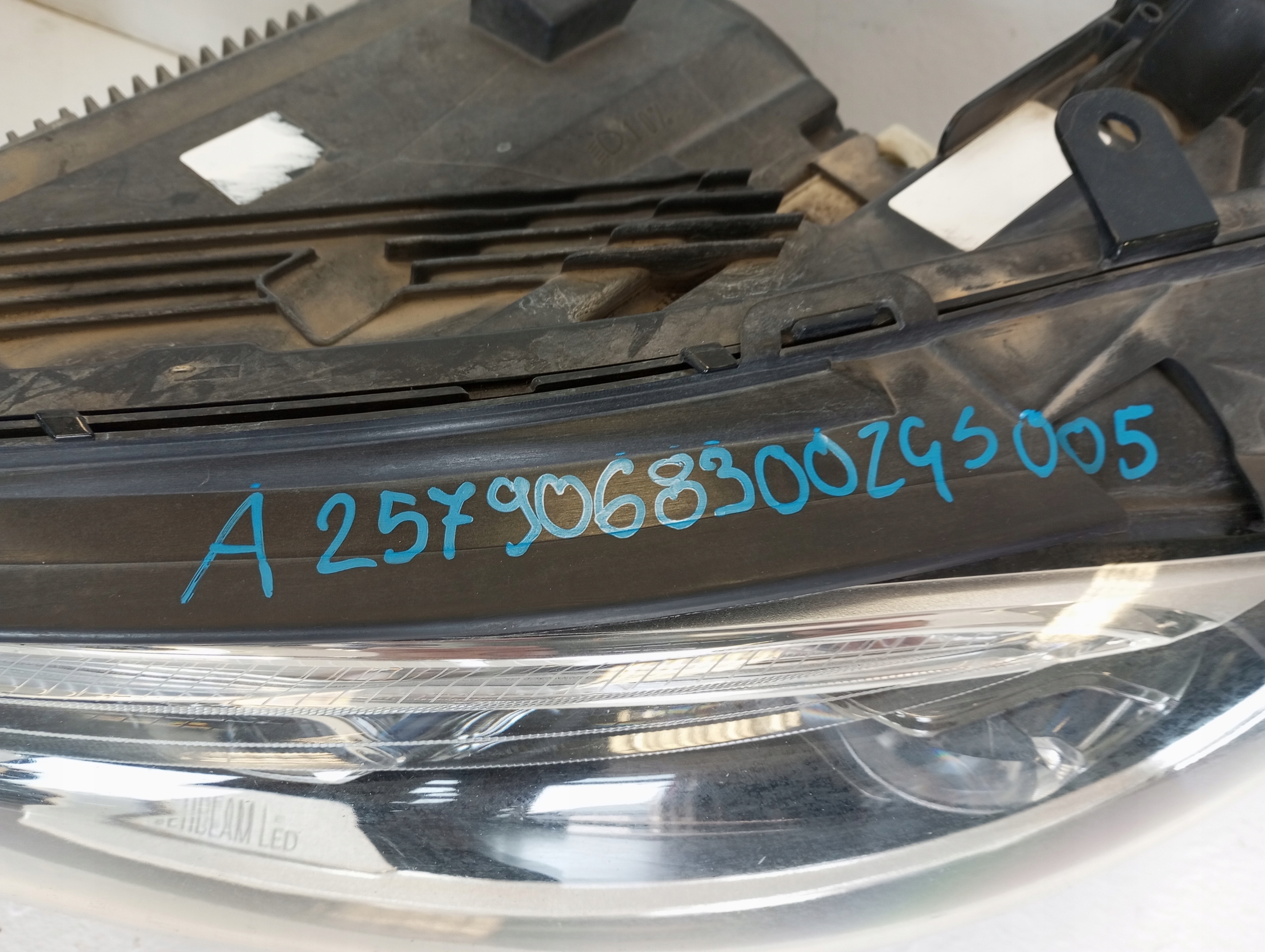 light MERCEDES CLS 257 MULTIBEAM A2579068300 A2579063002