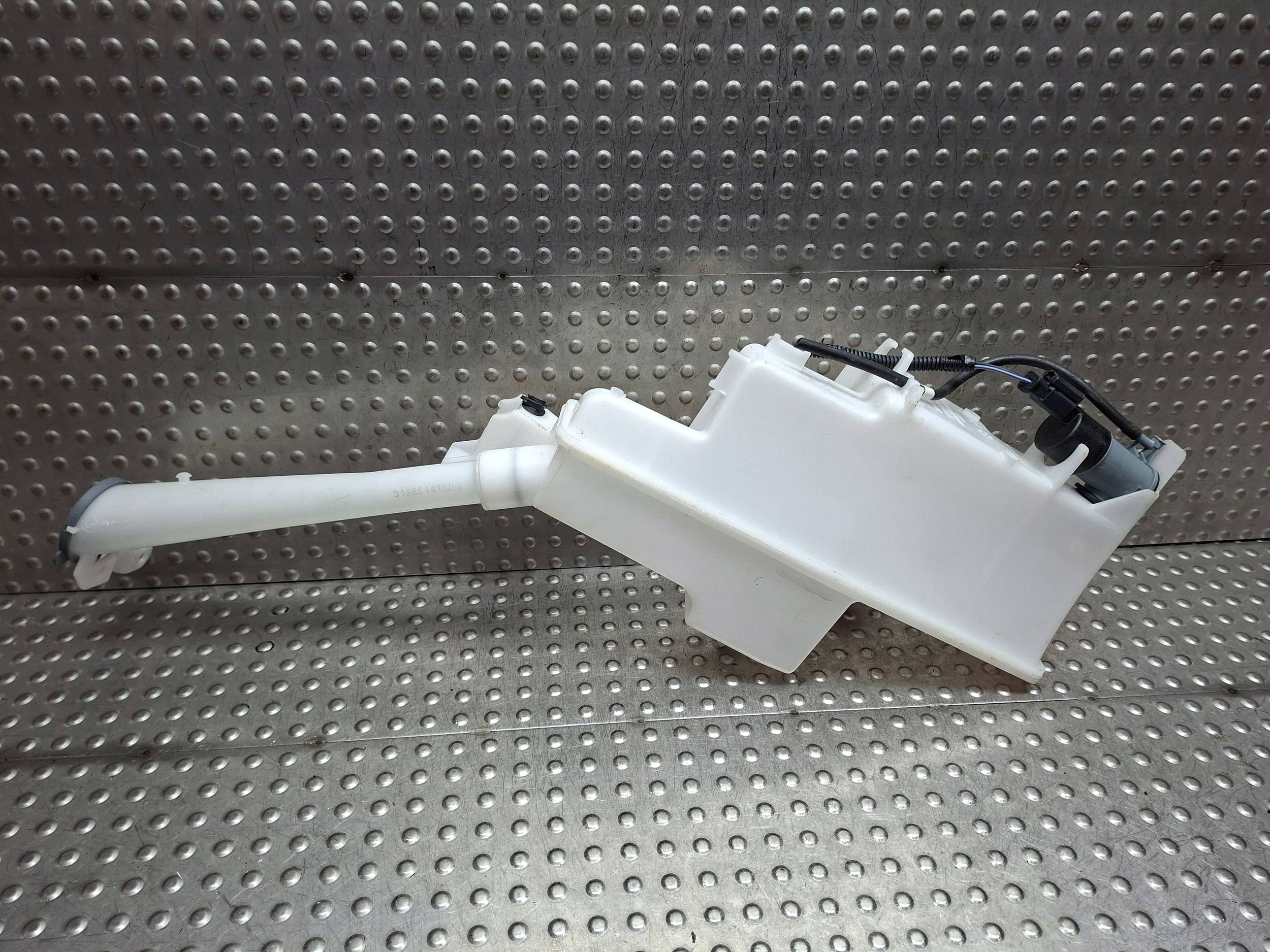 washer fluid tank 289101463R RENAULT AUSTRAL 2022