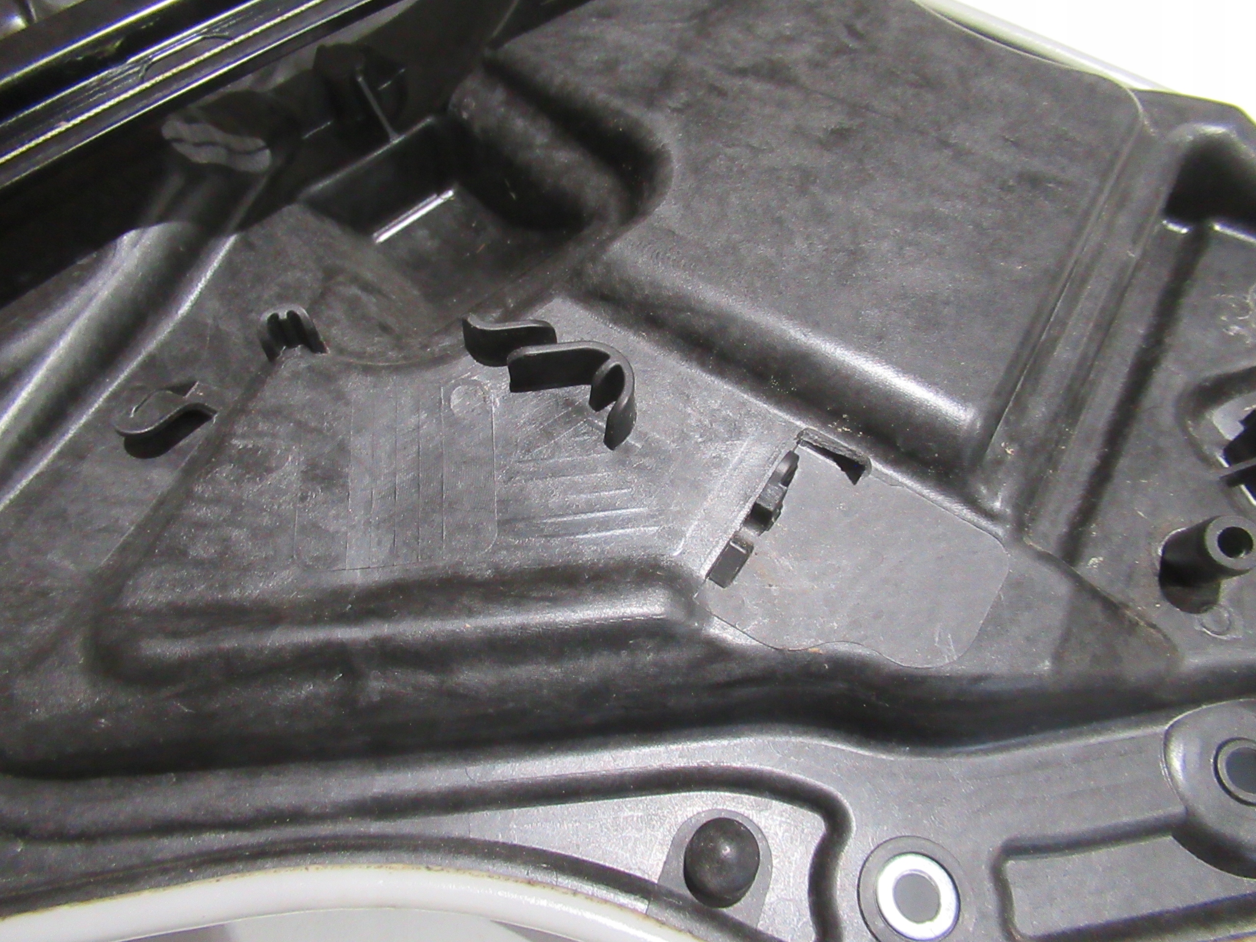 window regulator left rear part VW TIGUAN and 5N LIFT