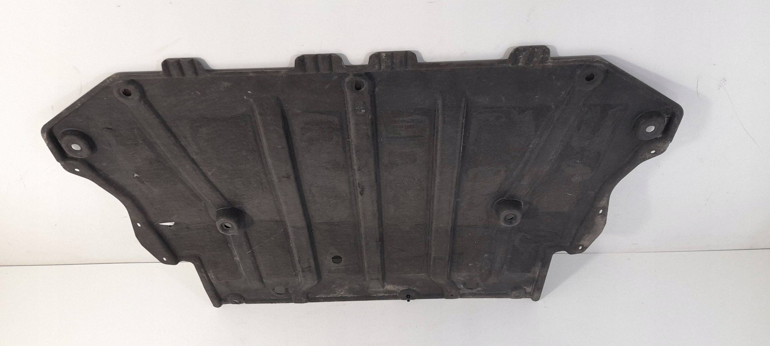 Volvo XC40 C40 EX40 cover below engine 32241087