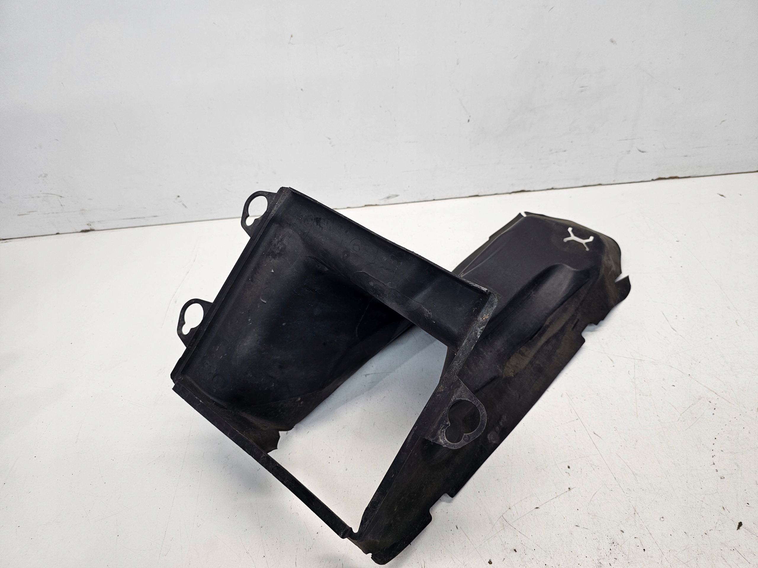 luftansaugkanal AUDI A6 C6 LIFT 4F0145333K
