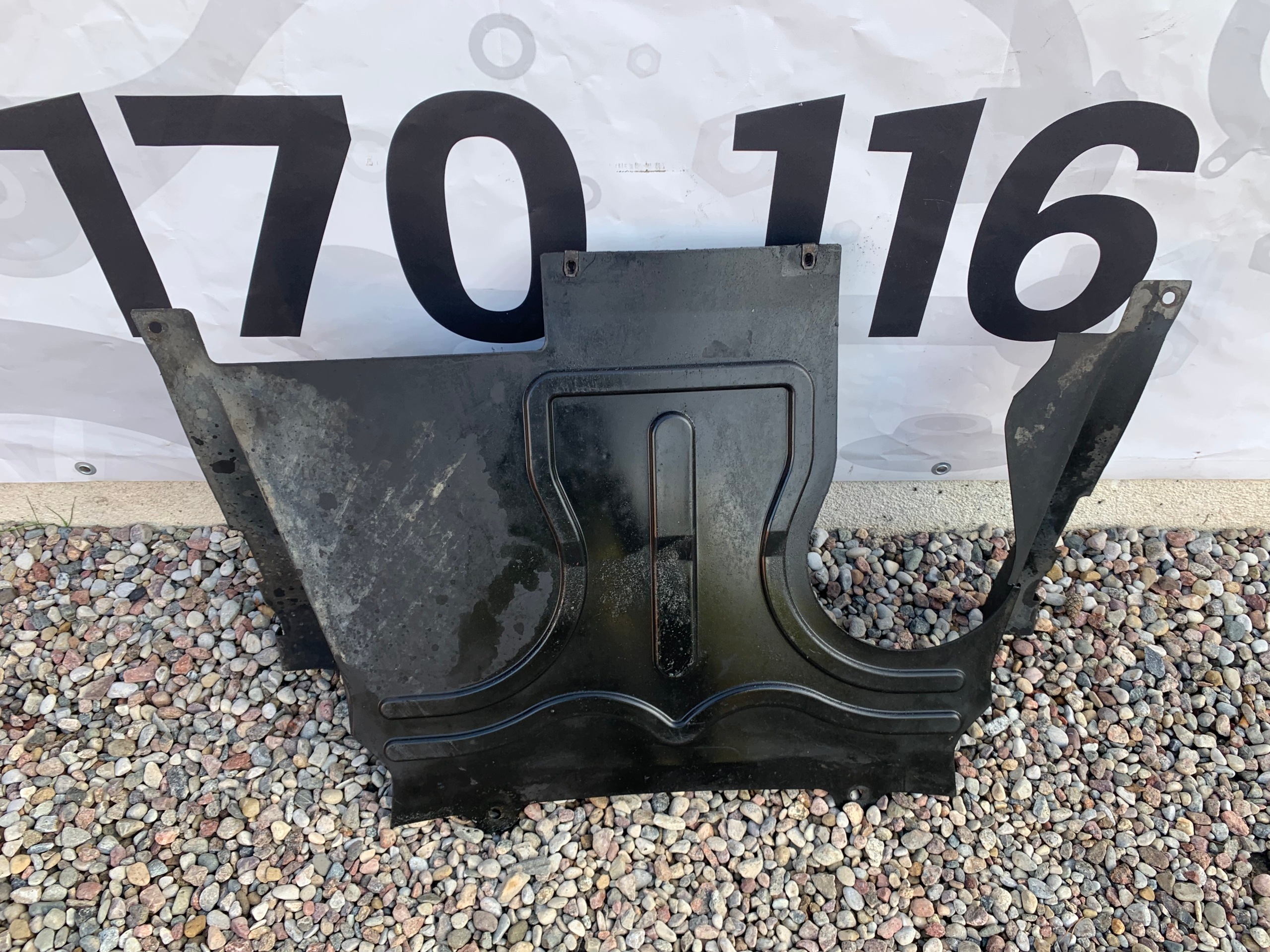 cover below engine Chrysler 300C 3.0 CRD 04806265AC