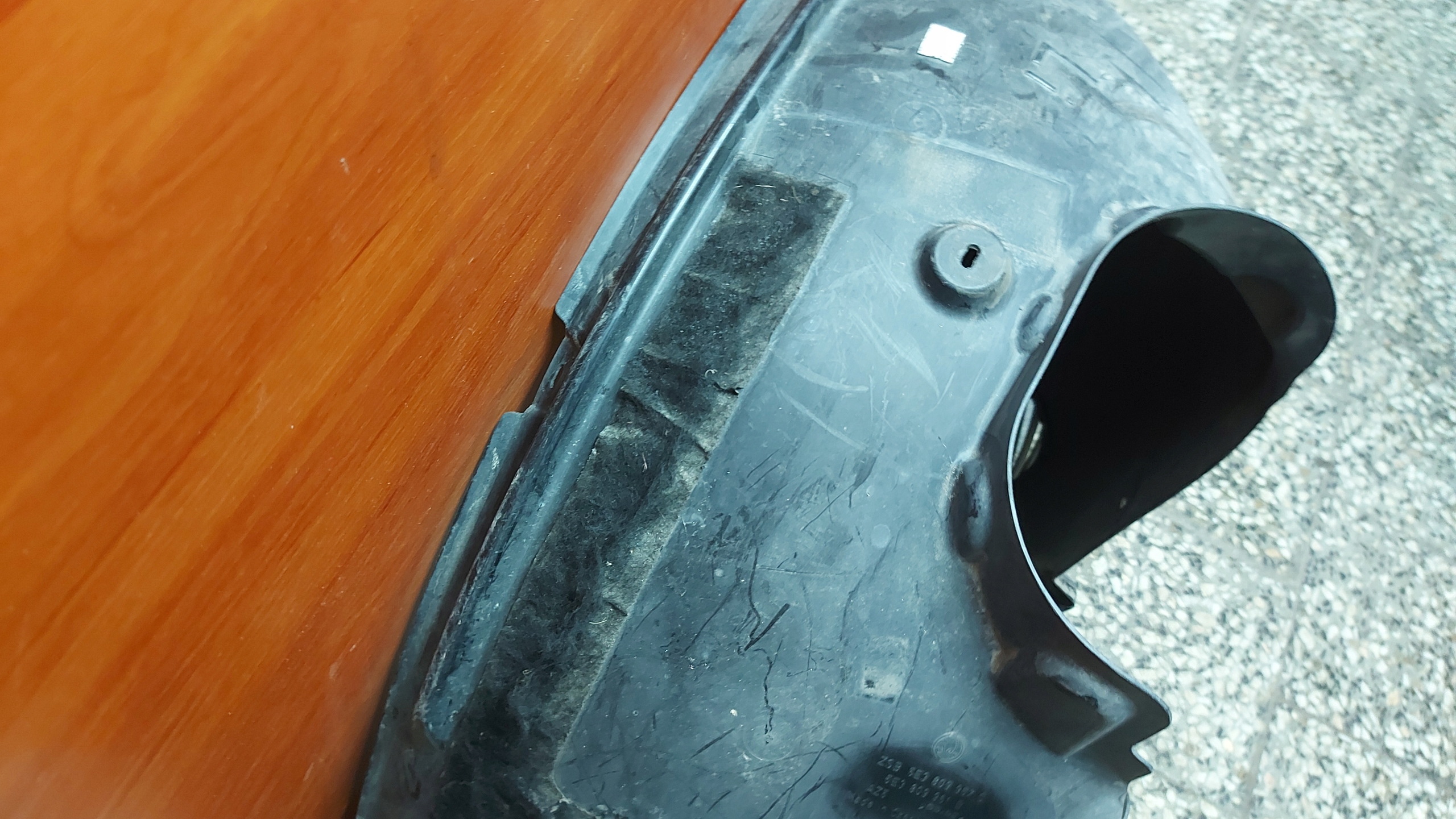 mudguard left front SKODA OCTAVIA IV 20