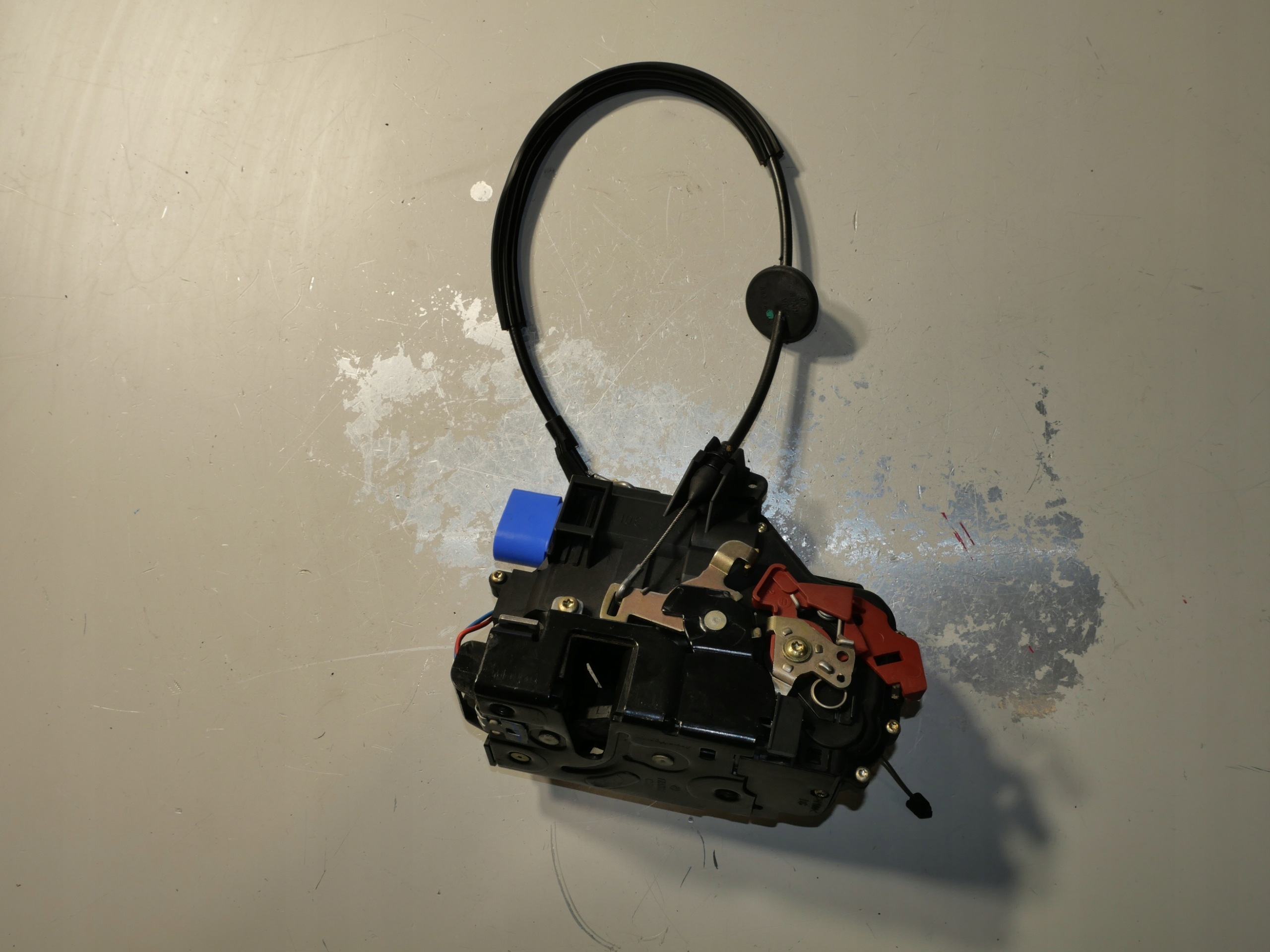 lock door SKODA FABIA and 3B1837016
