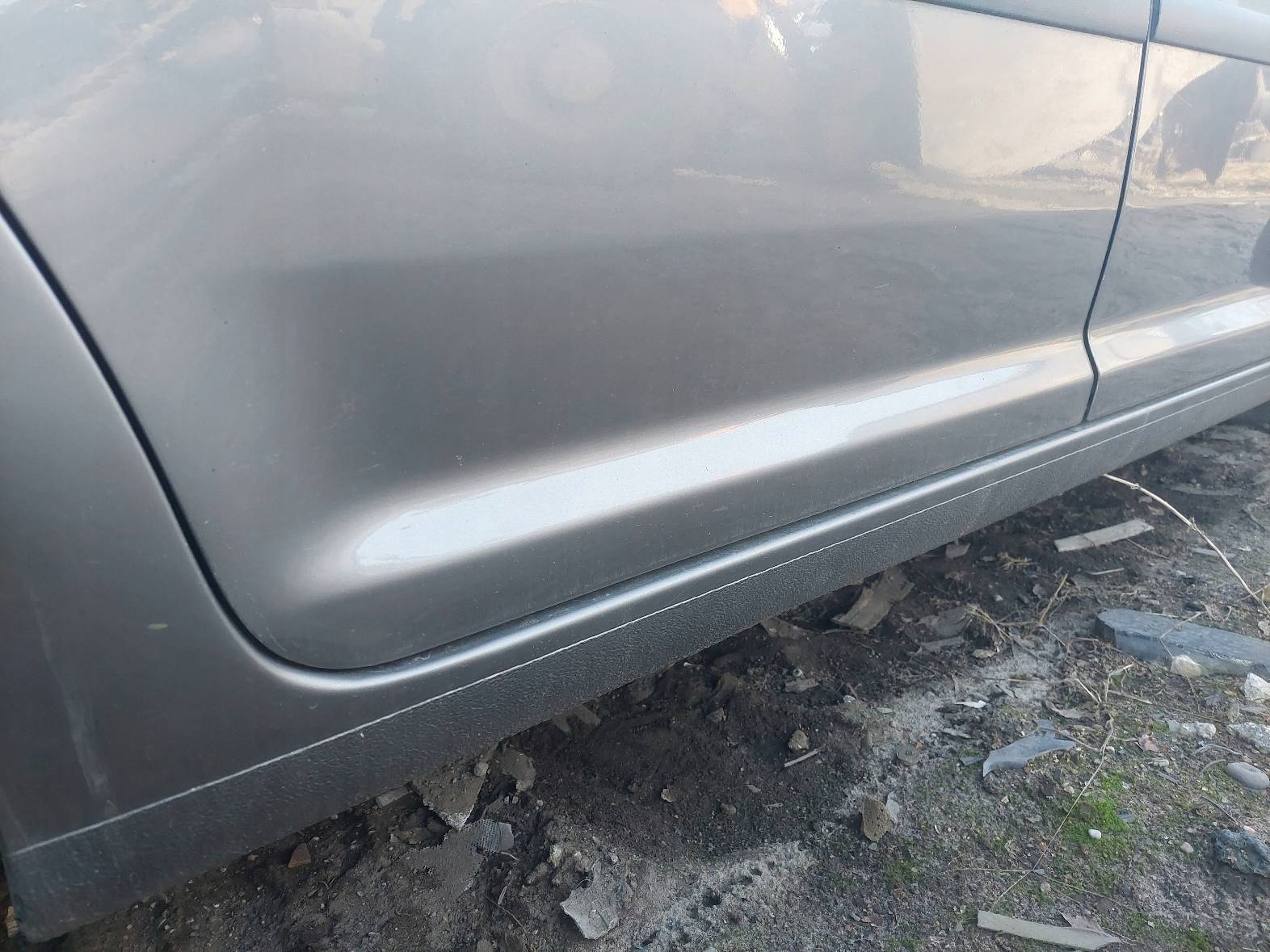door complete right rear part VOLKSWAGEN TOURAN