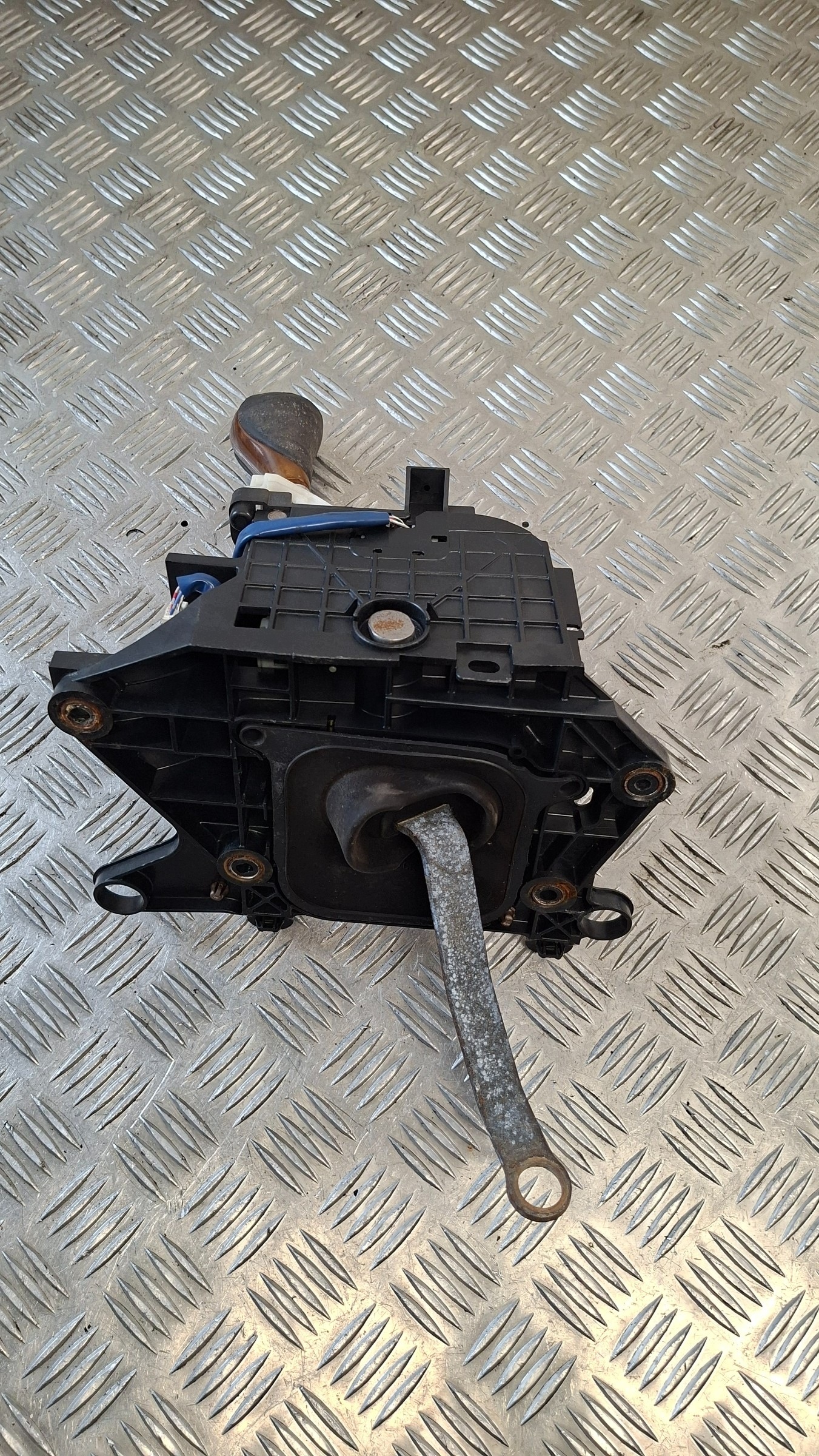 mechanizmus emelő SEBESSÉGVÁLTÓ LEXUS GS300 3.0