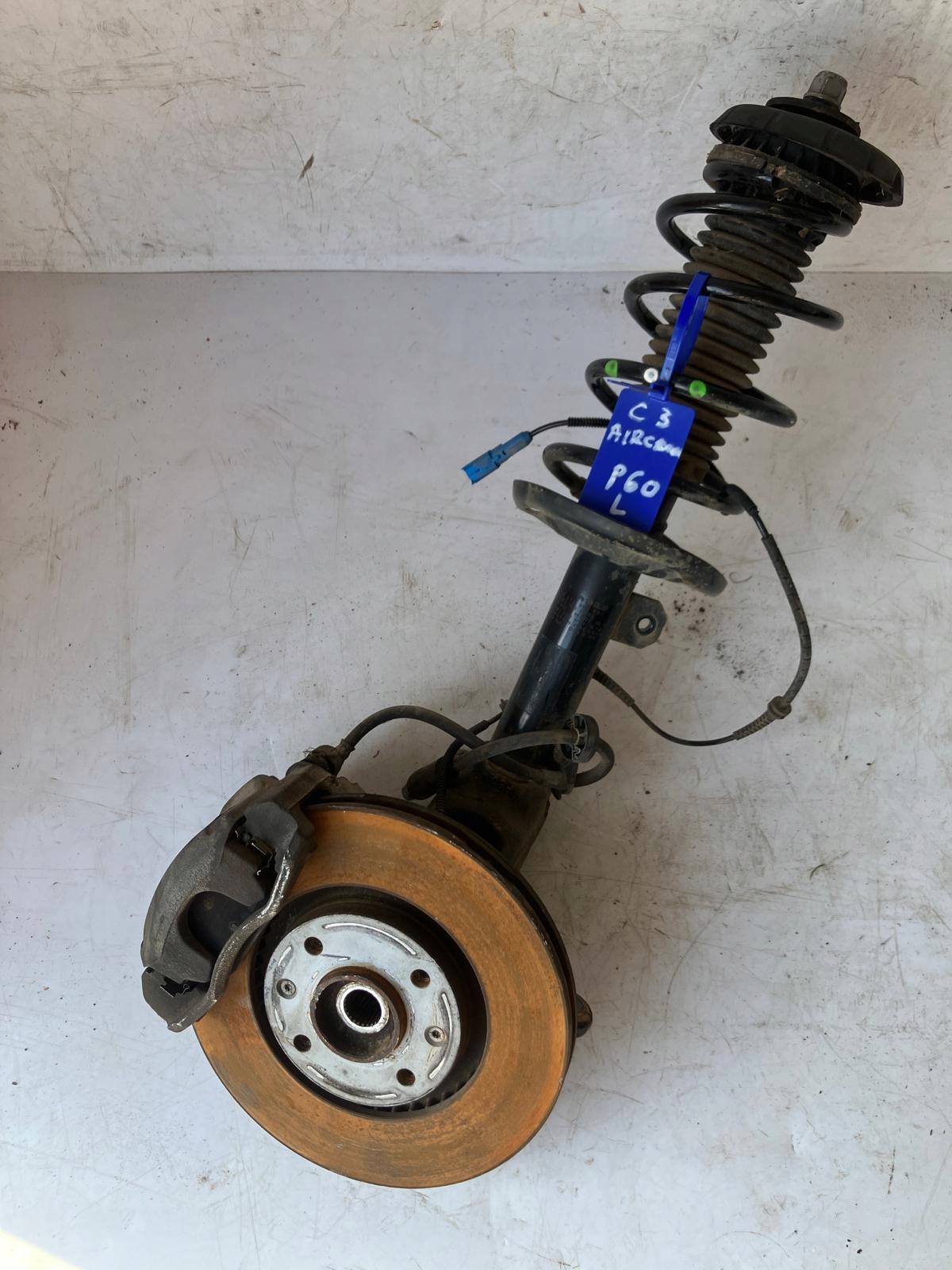 левый C3 AIRCROSS 1.2 P60