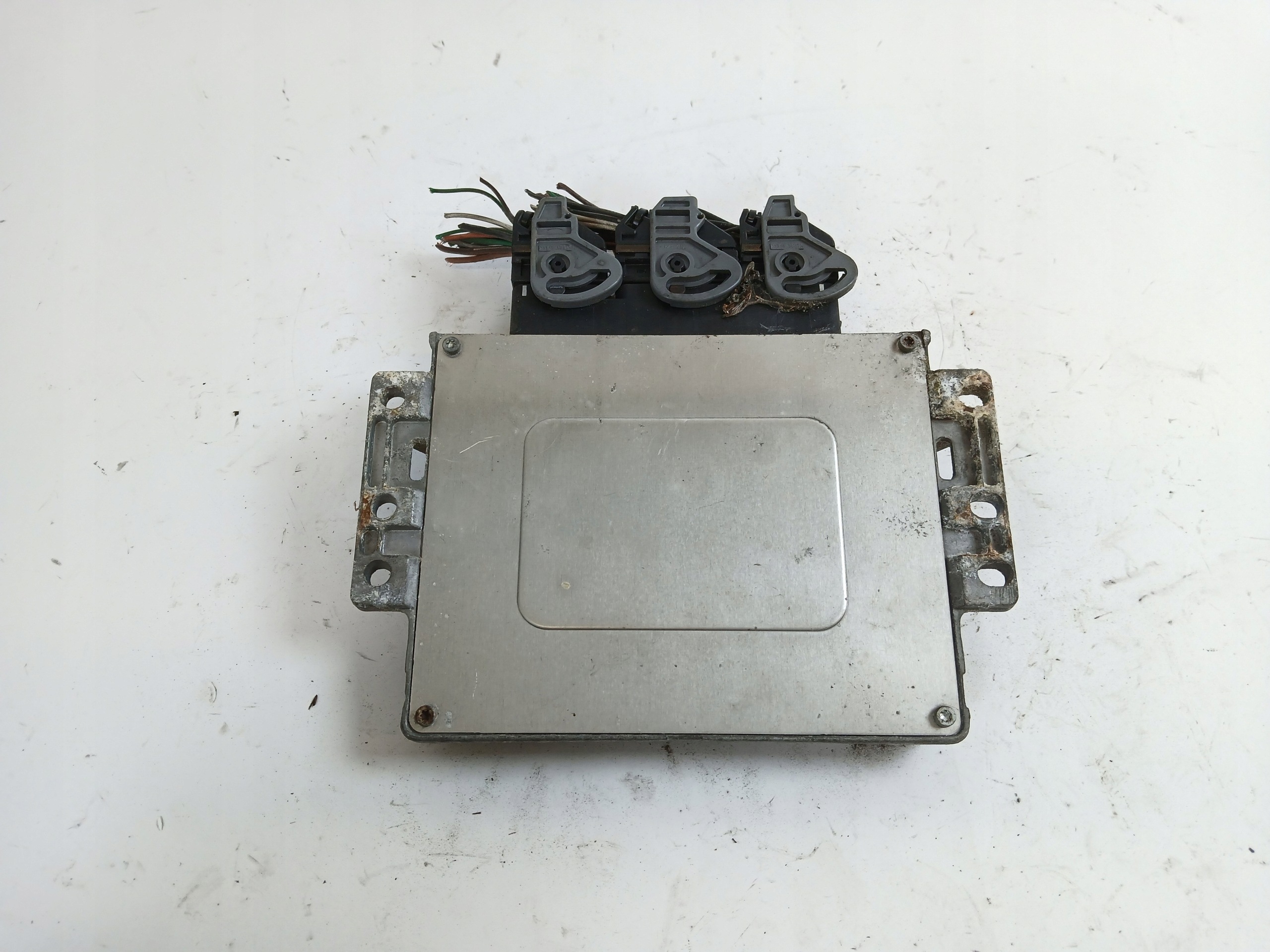 RENAULT LAGUNA II 1.6 unité de commande électronique uce moteur 8200153837