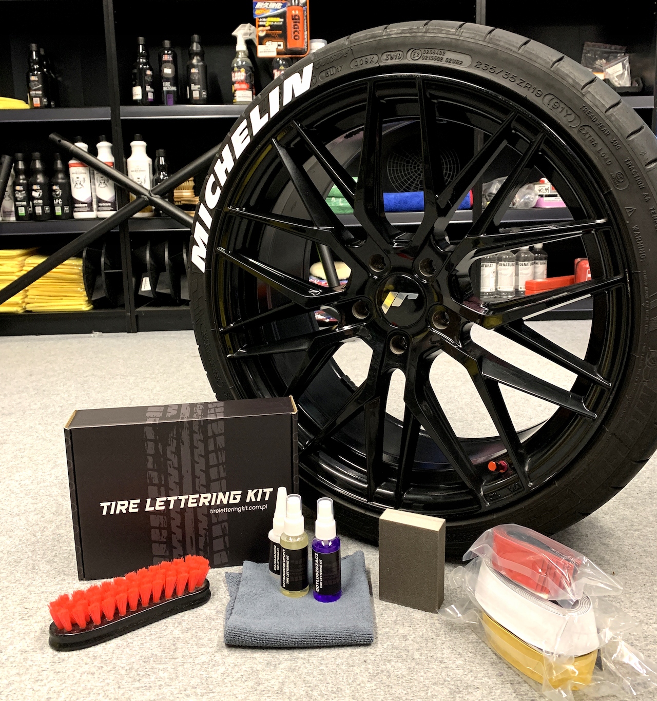 Zolte napisy na opony CONTINENTAL 4szt Producent Inny