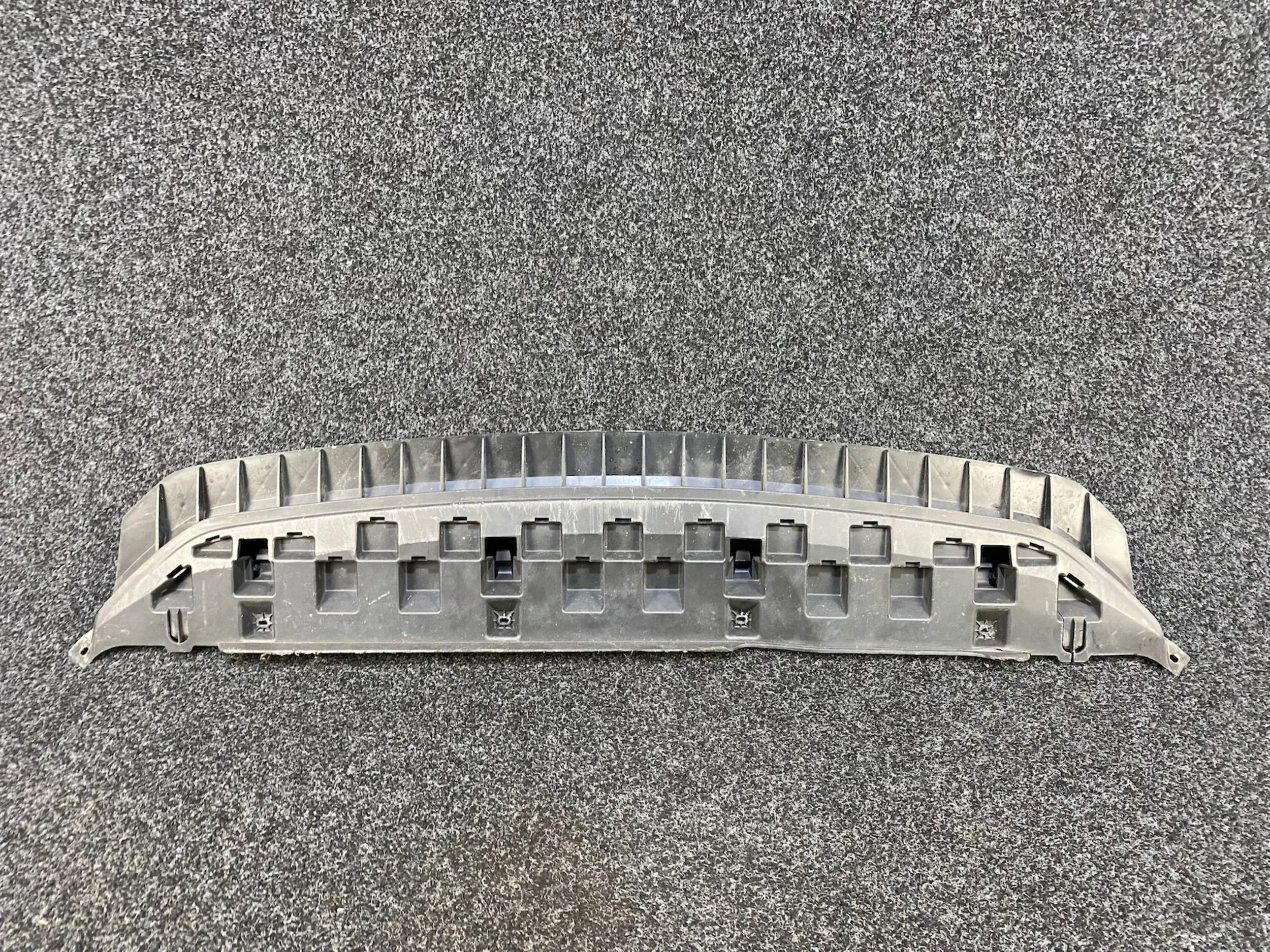 SKODA OCTAVIA III RS OSŁONA PŁYTA POD ZDERZAK 5E0807611F Numer katalogowy części 5E0807611F