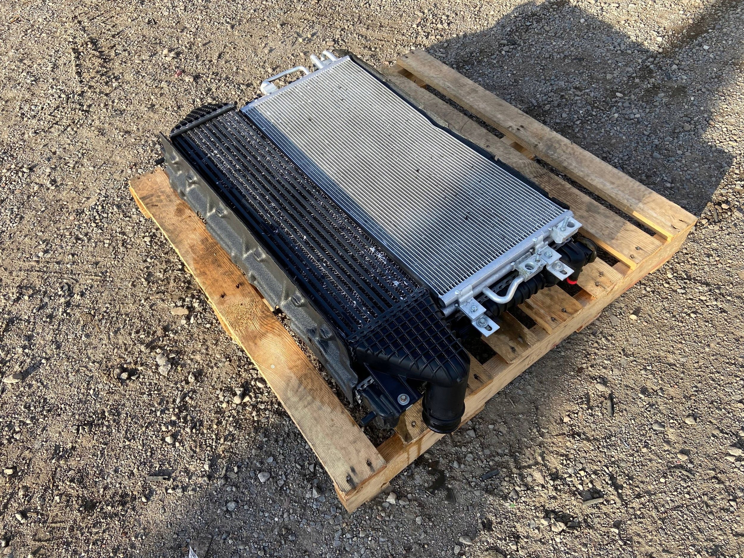 Kühler Intercooler Lüfter Ford Explorer 3.5 Ecoboost 2011-2019