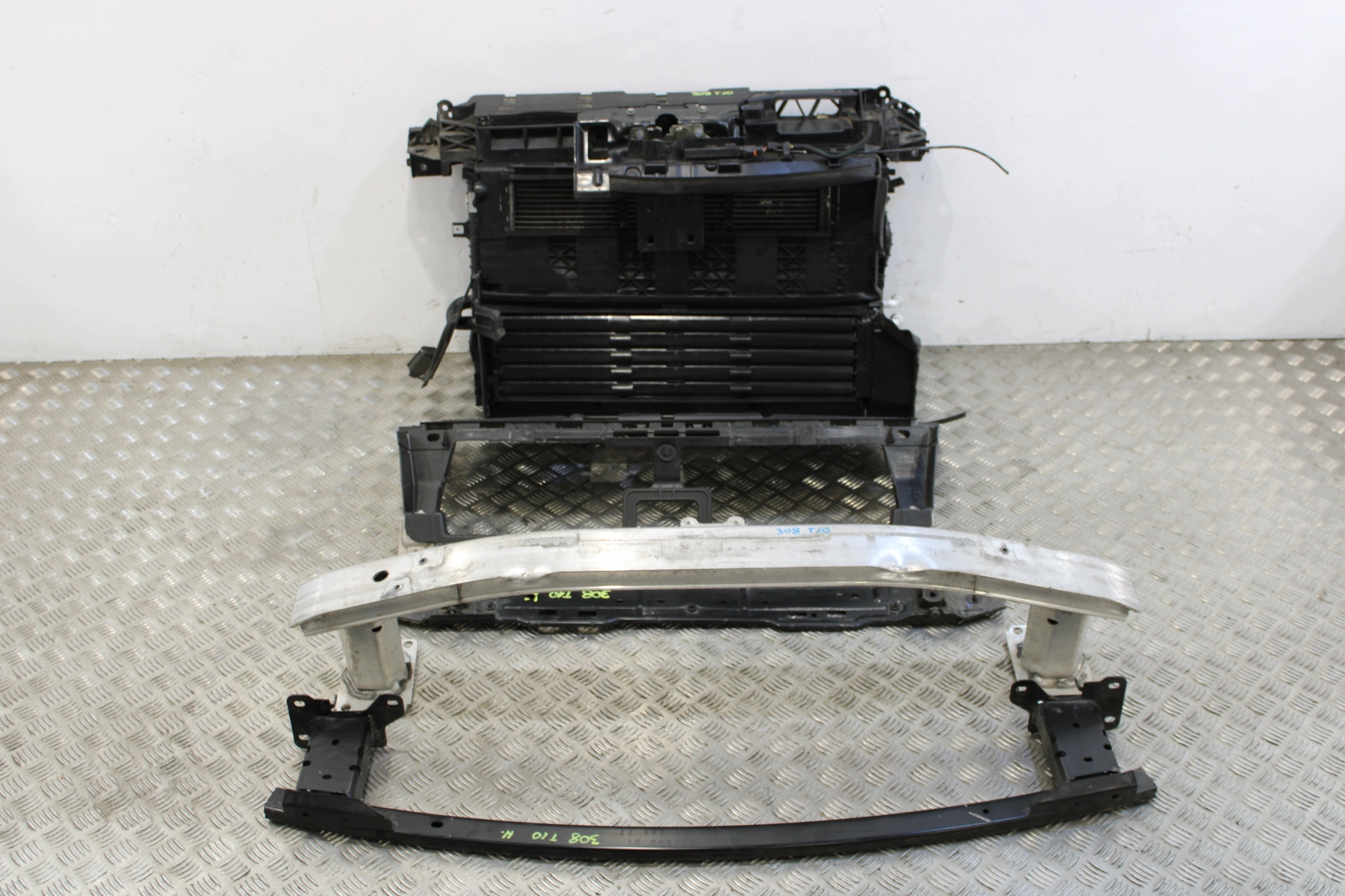 support panel for radiators front radiator pillar PEUGEOT 308 T10 III 3 1.6 HYBRID