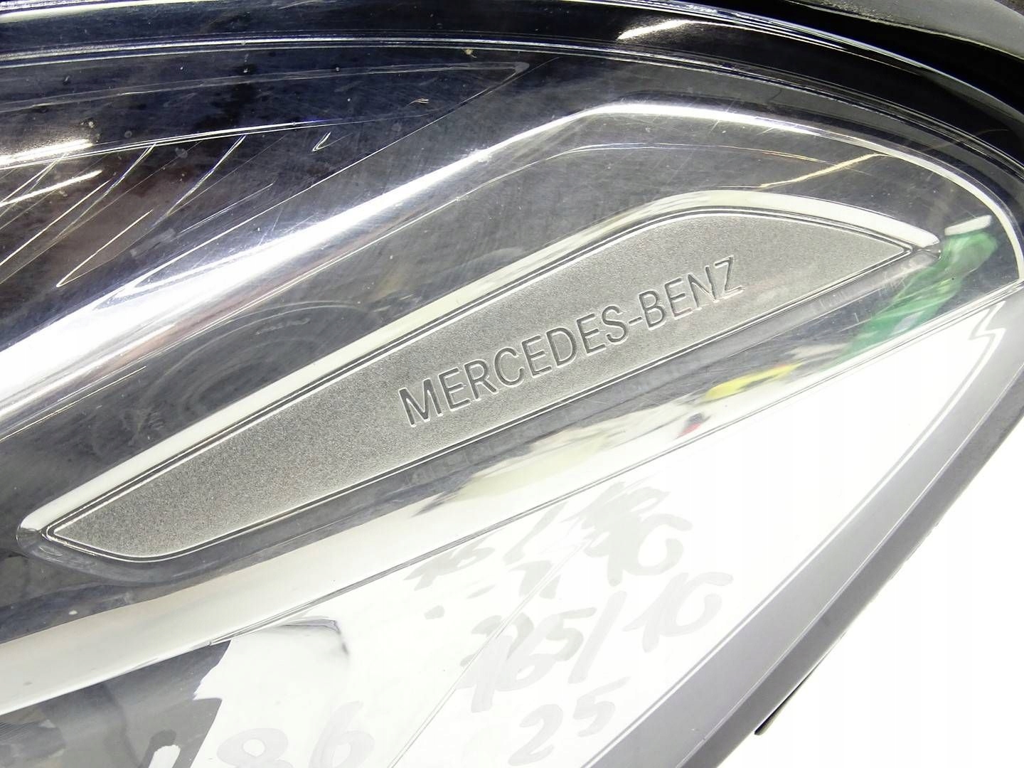 REFLEKTOR light left front front MERCEDES GLA W156 A1569061300