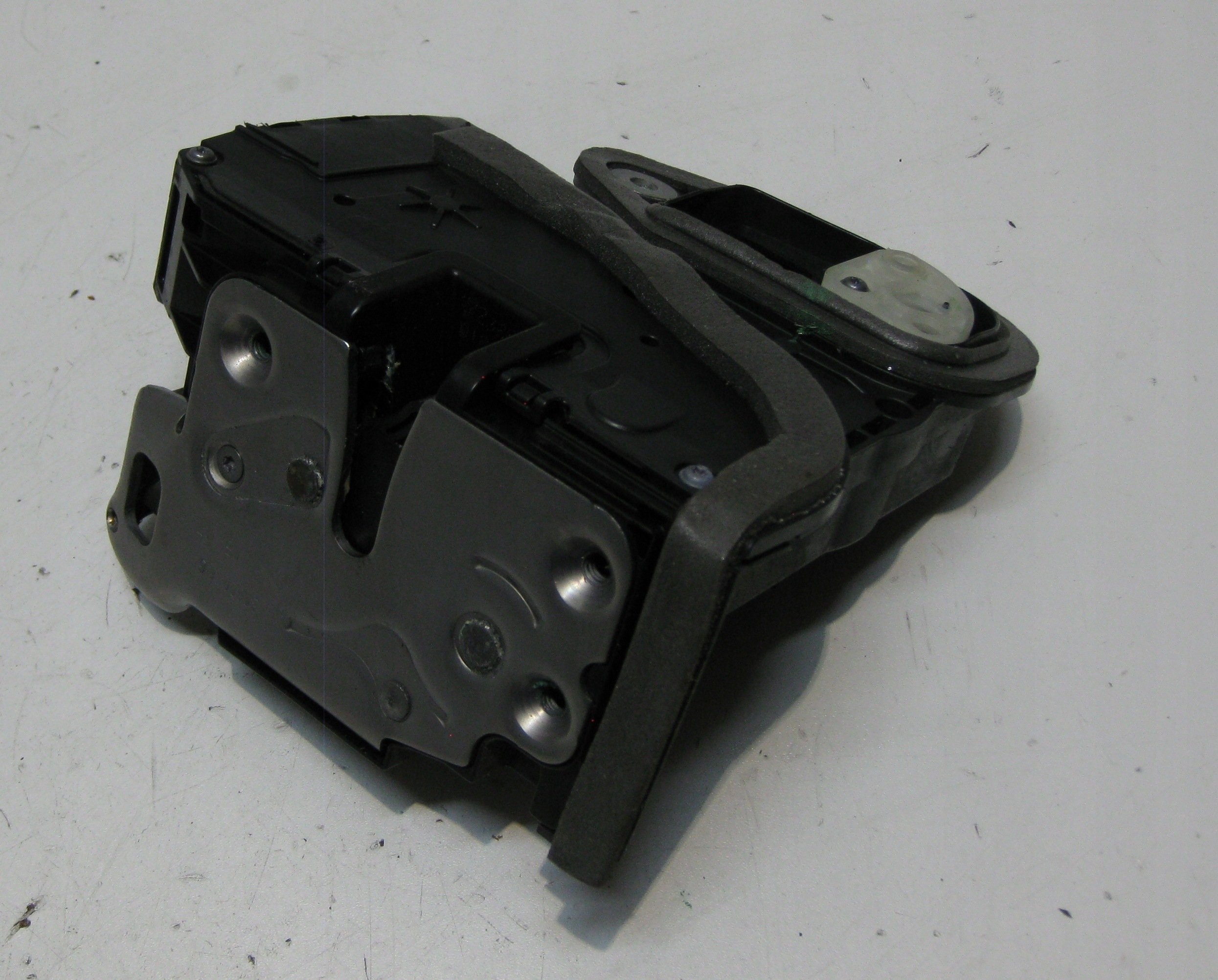 OPEL ASTRA K V KOMBI lock door right front 13594363