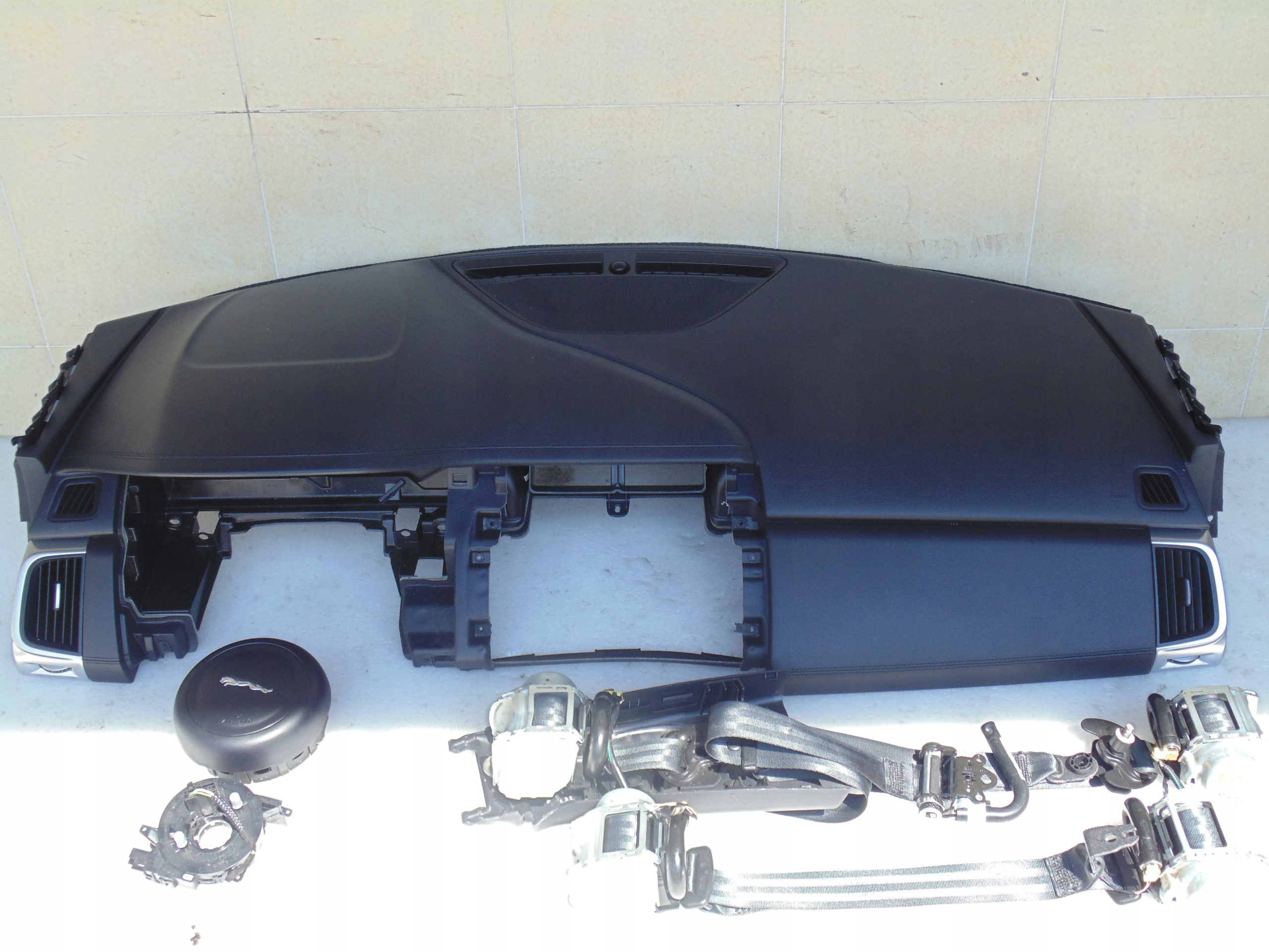 dashboard console cockpit airbag JAGUAR E-PACE 17R.