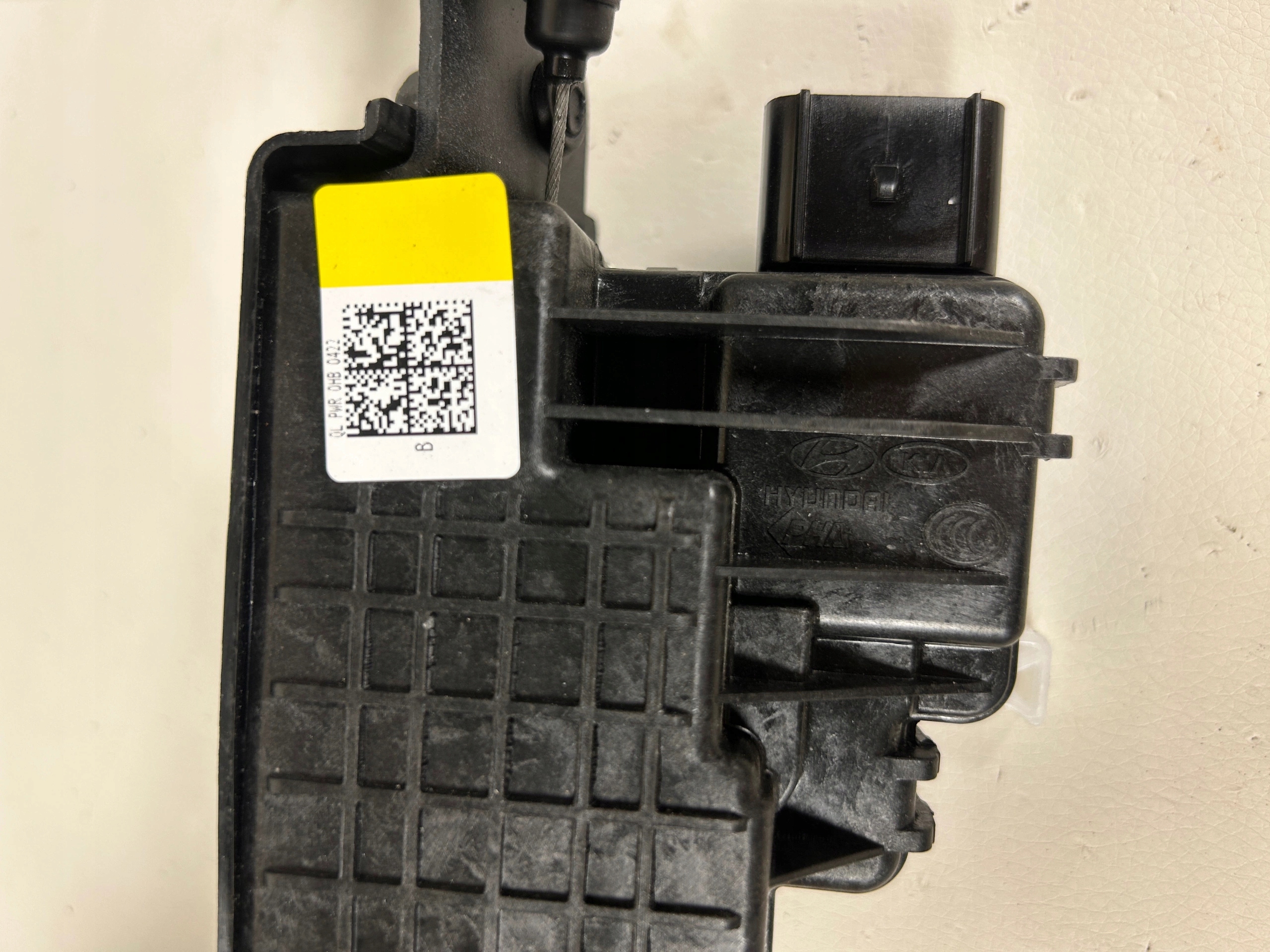 KIA Sportage lock of rear bonnet boot 2325802