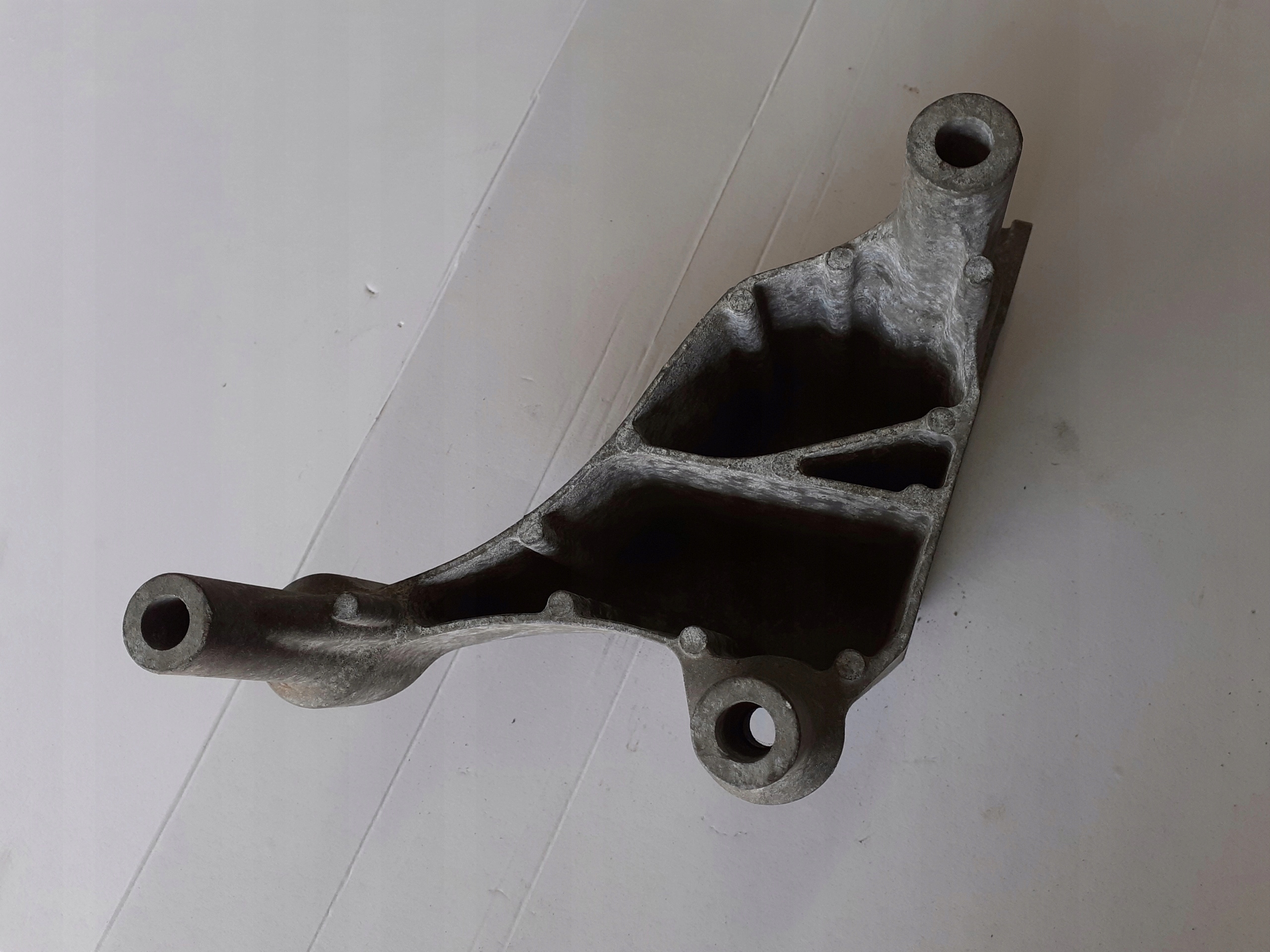 holder engine mount 13366780 ASTRA K V 1.0 TURBO
