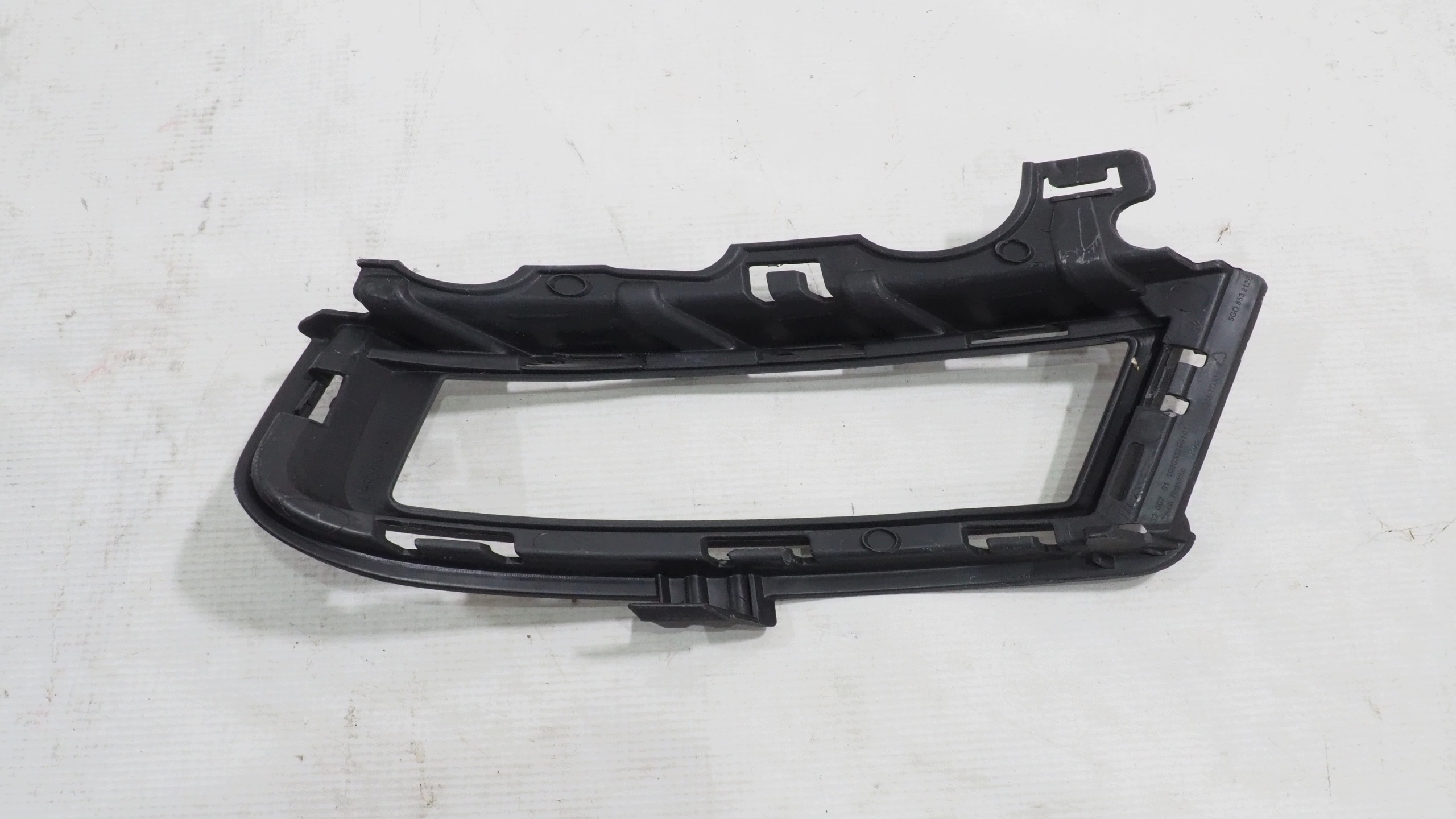 VW Golf VII grid of a bumper right front 5G0853212E
