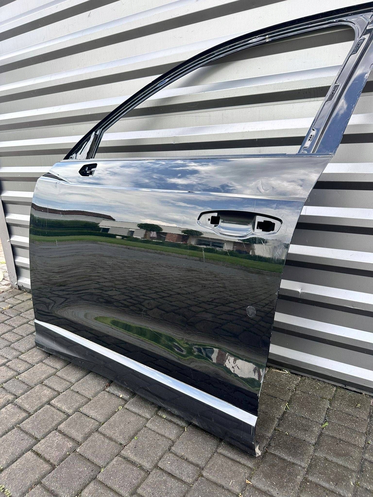 Audi Q5 SQ5 Przód strona lewa Drzwi przednie Strona zabudowy przód - lewa