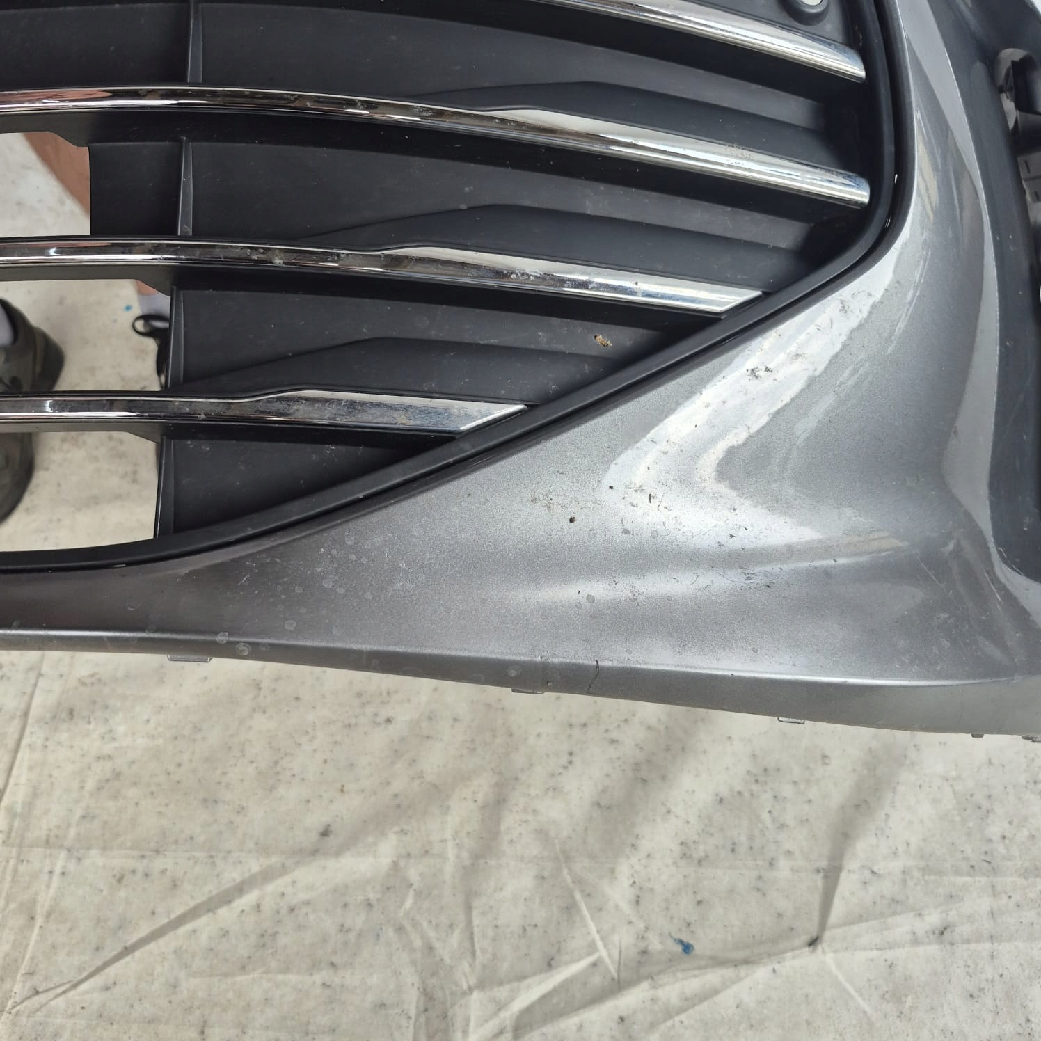 VW PASSAT B9 3J0 24- bumper front front grill LED PDC
