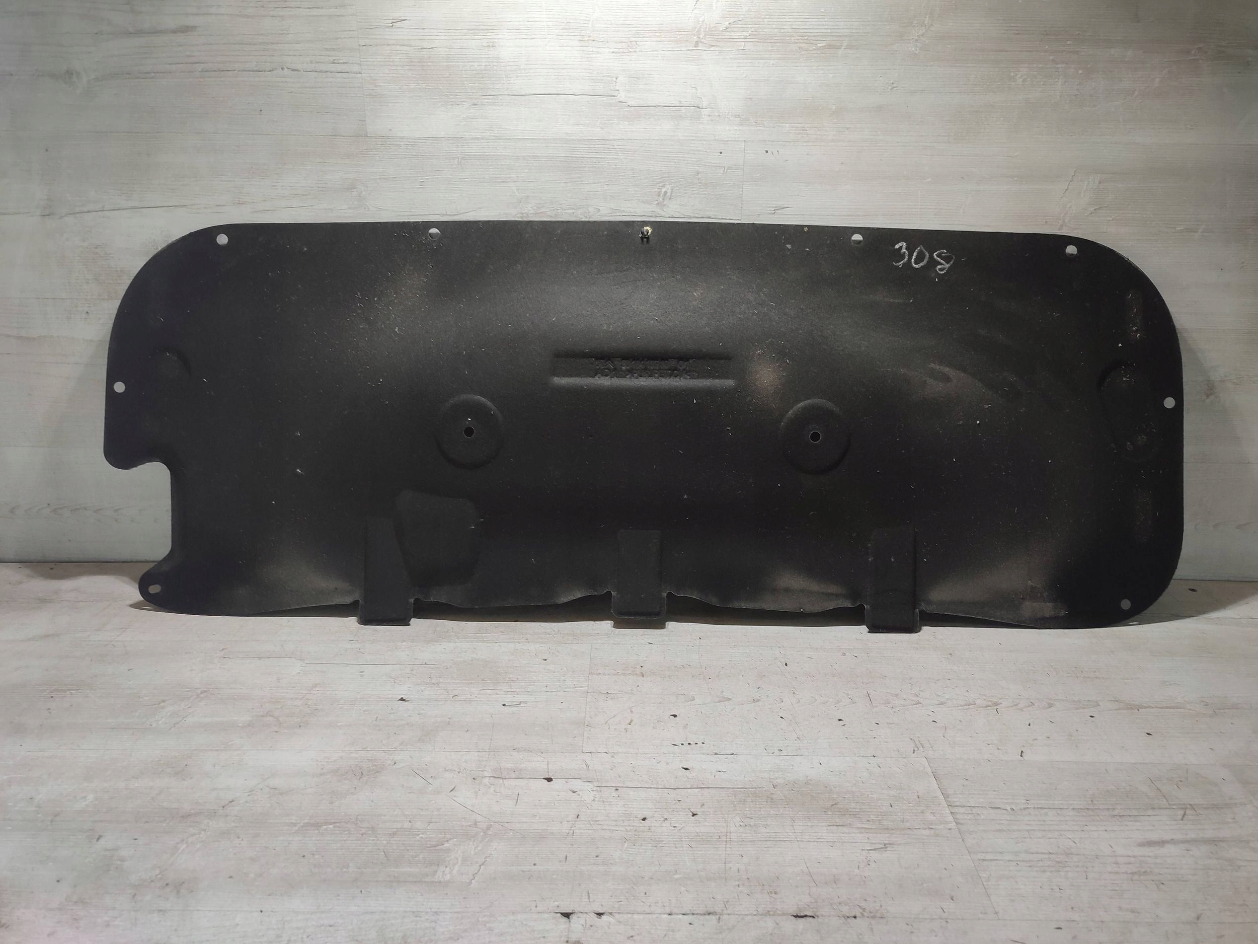 Peugeot 308 2019 cover upper of the engine