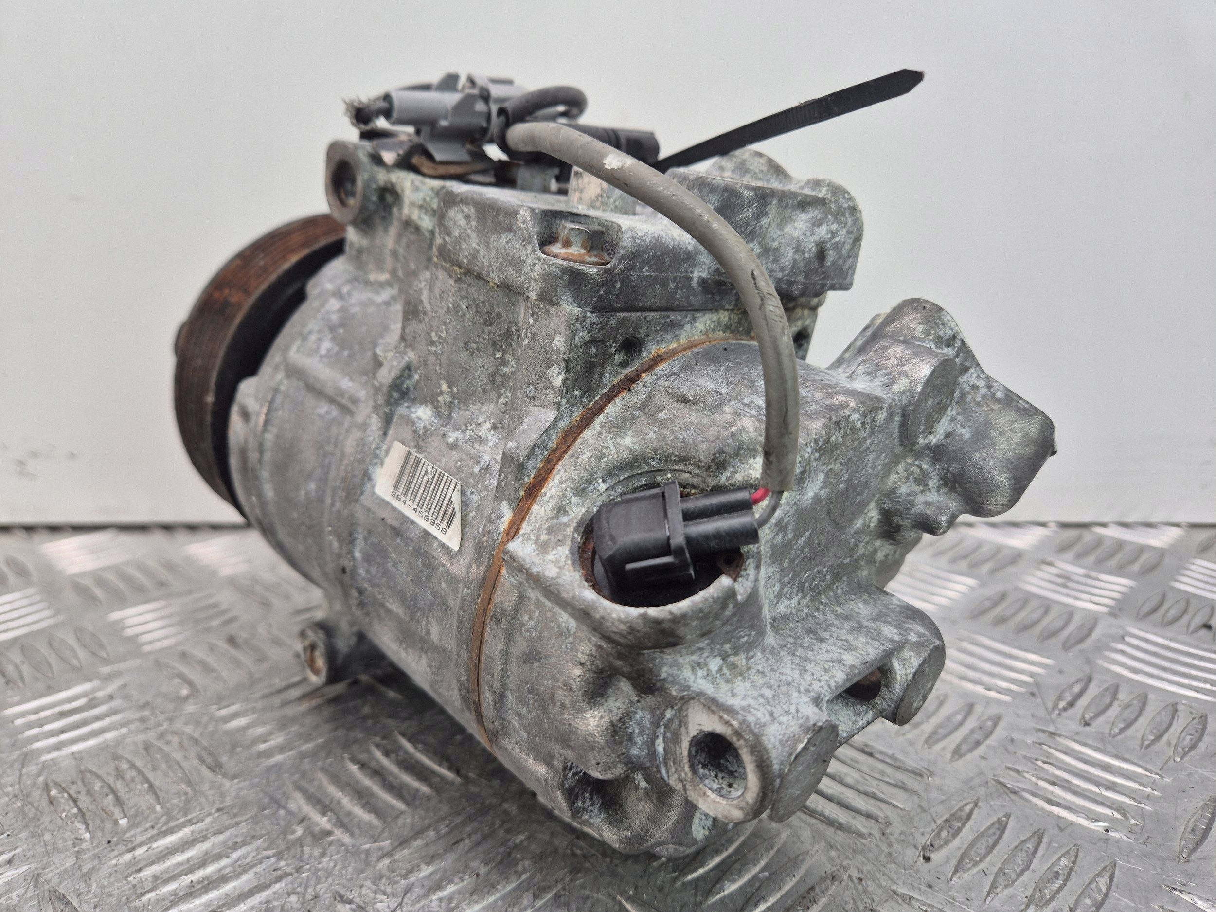BMW 5 E60 E61 520d N47D20A klimakompressor 6987862