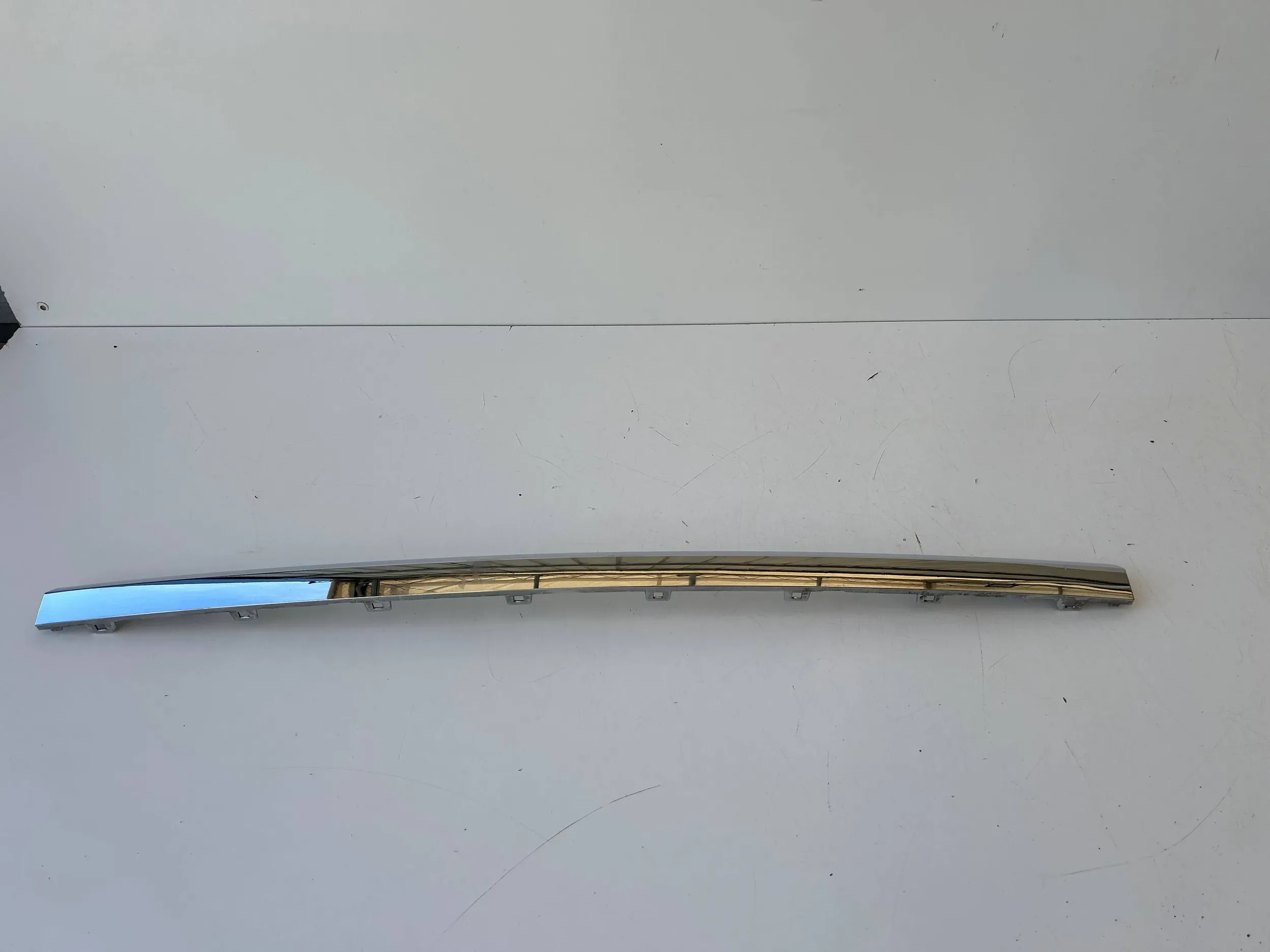 VW TOUAREG 760 НАКЛАДКА CHROM БАМПЕРА ЗАД. 760853835 ОРИГИНАЛ