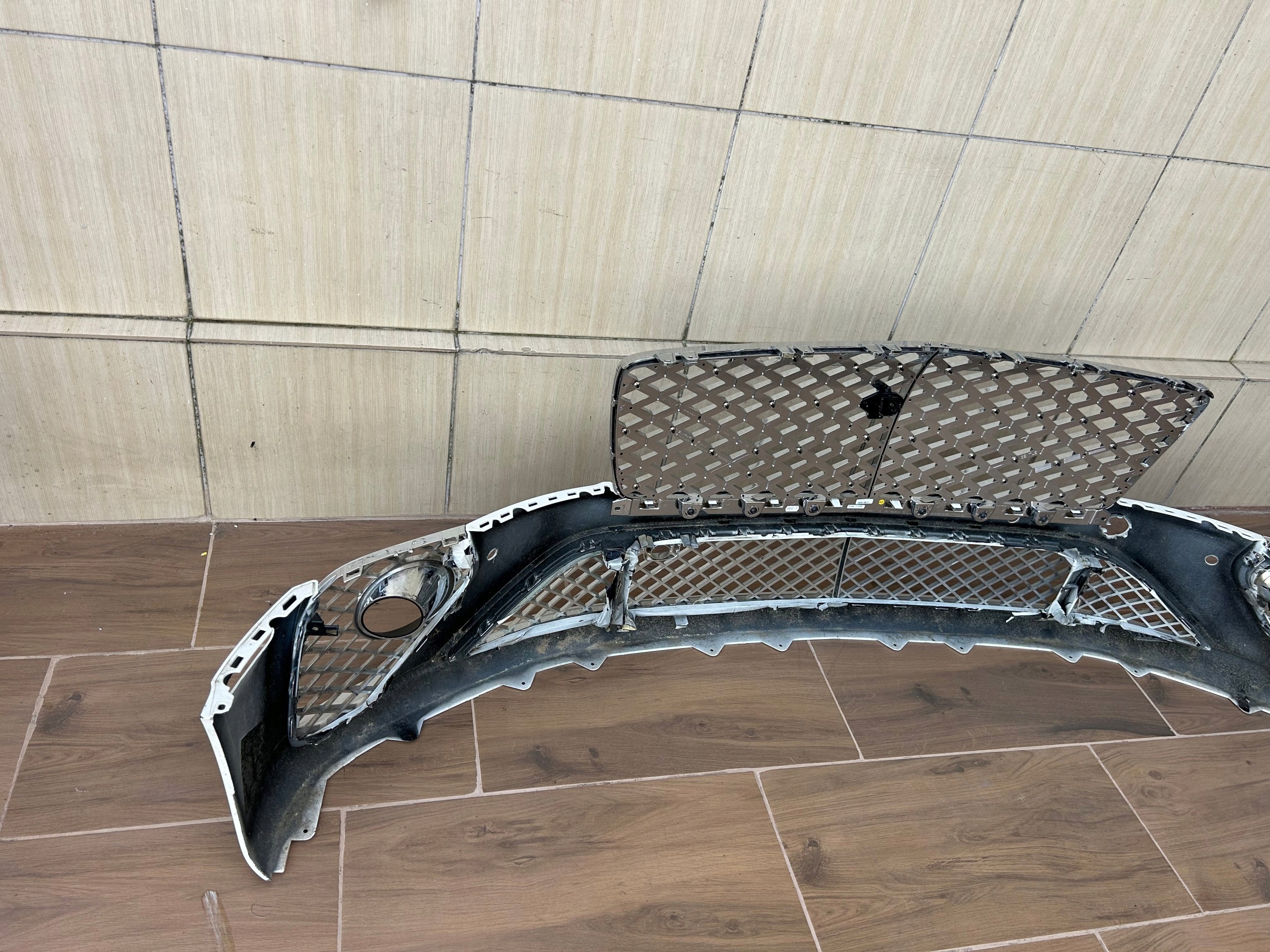lökhárító elülső hűtőrács Bentley Continental GT 3SD Mulliner