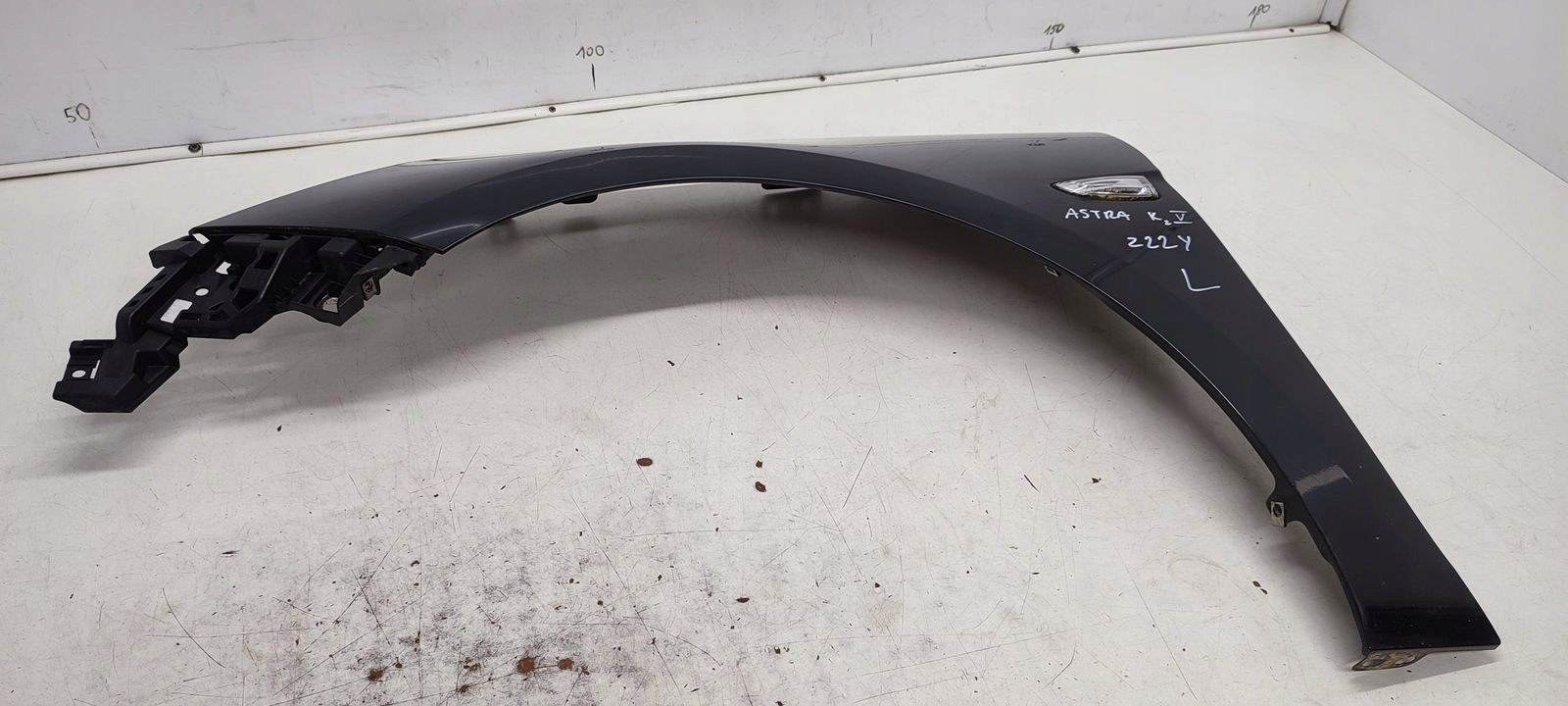 fender left front front Opel Astra K LIFT kombi Z22Y