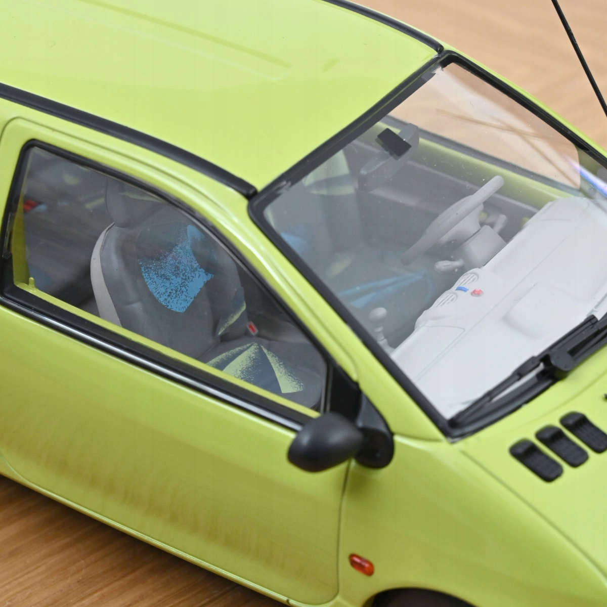 NOREV RENAULT TWINGO 1998 Anis Yellow 1:18 185299 NOREV Model RENAULT TWINGO