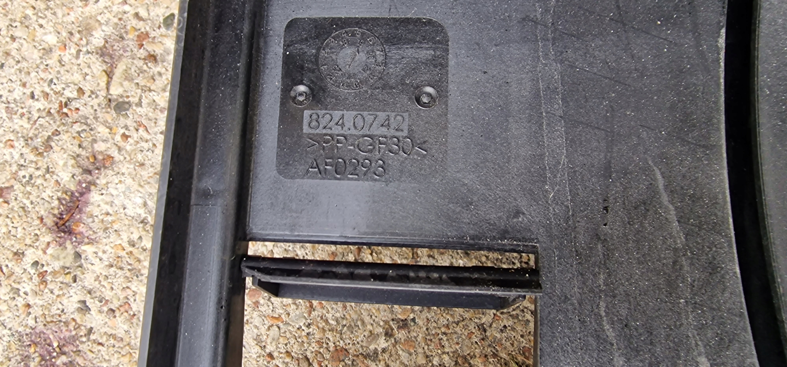 Jaguar Land Rover P250 ventilátor