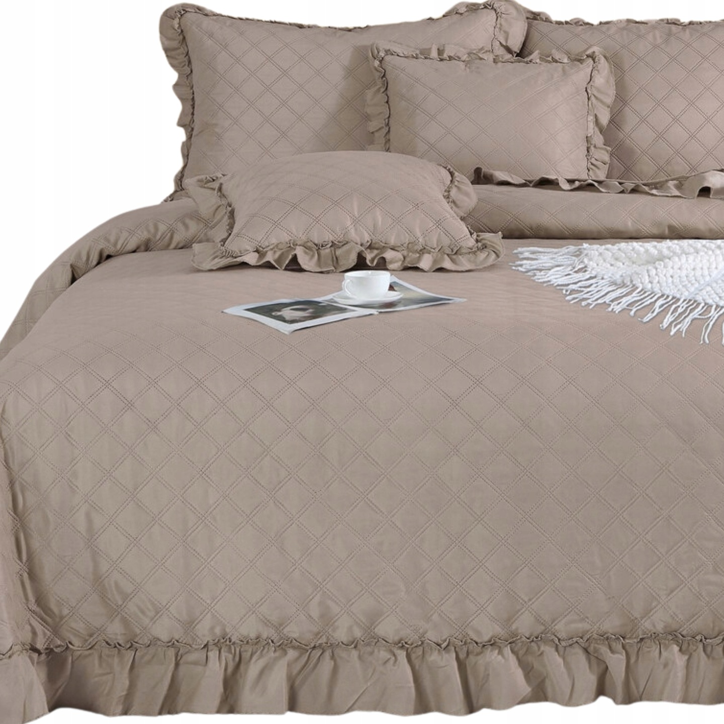 Prošívaný Přehoz Na Postel Deka Oboustranná Kryt 240x220CM S Volánky Ruffy