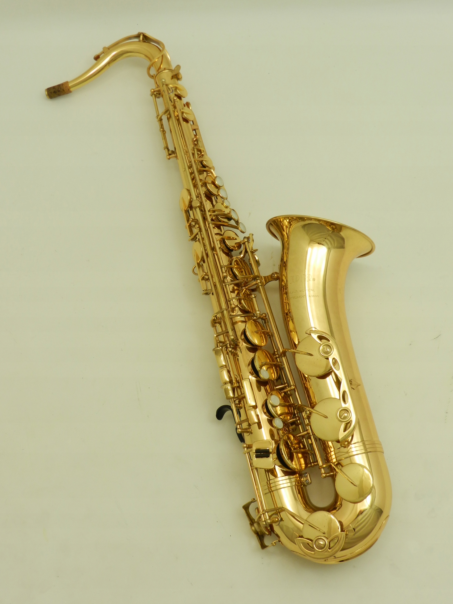 Saksofon tenorowy Jupiter JTS-787 Po przeglądzie technicznym DR24-078 Kod producenta DR24078