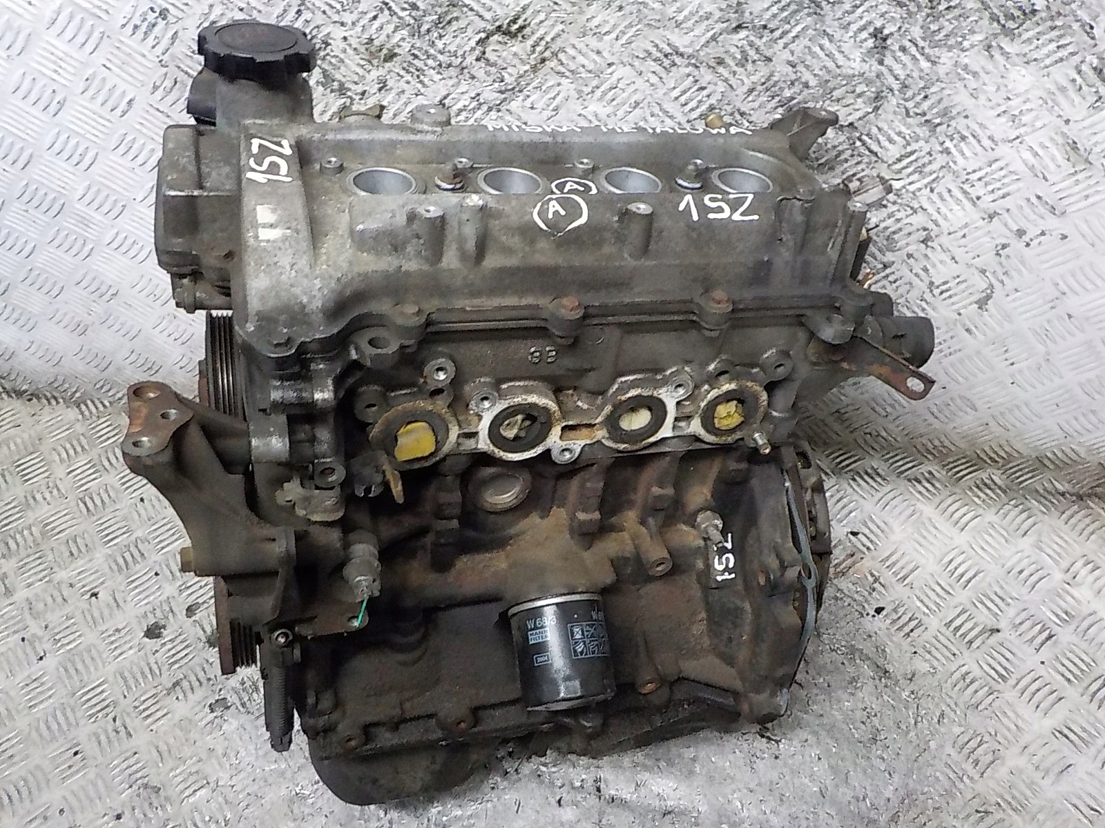 TOYOTA YARIS and engine 1.0 16 V 68 KM 1SZ