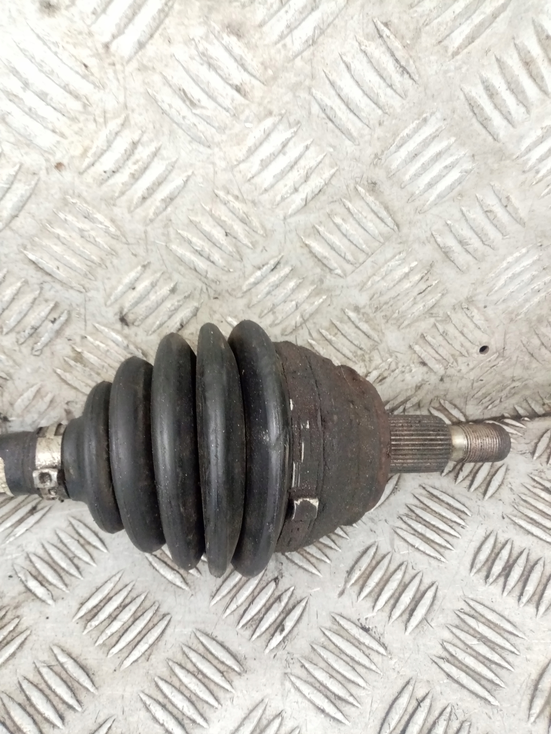 semi-axis semi-axis left front VOLKSWAGEN NEW BEETLE