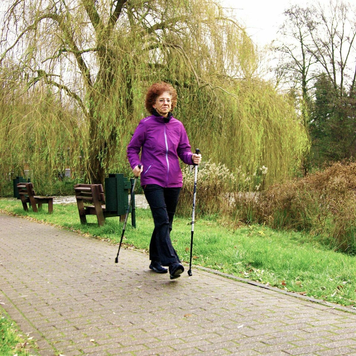 KIJKI DO CHODZENIA NORDIC WALKING ZESTAW PIĘKNE NASYCONE KOLORY+GRATISY Rączki gumowe
