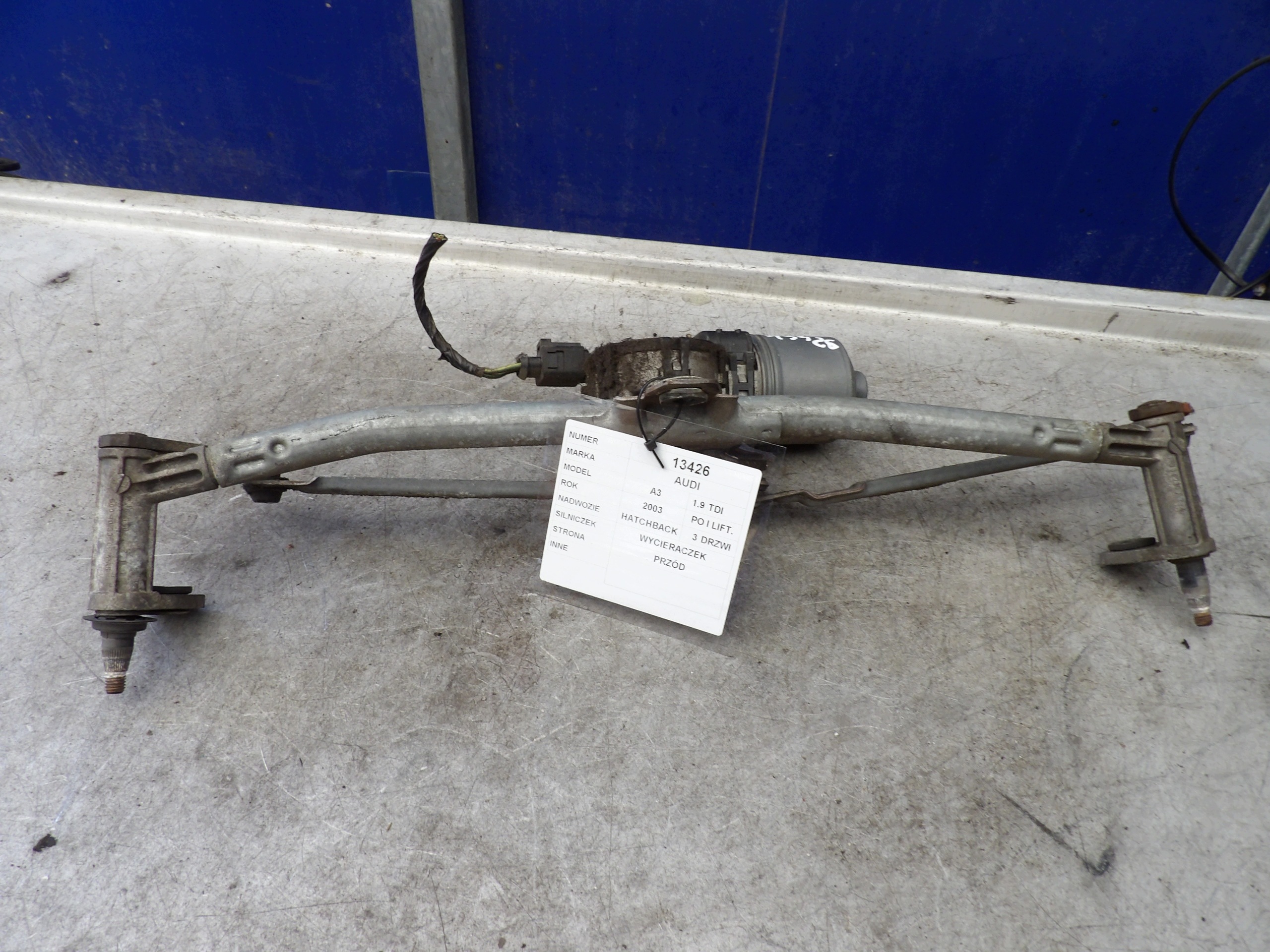 Audi A3 wiper mechanism front