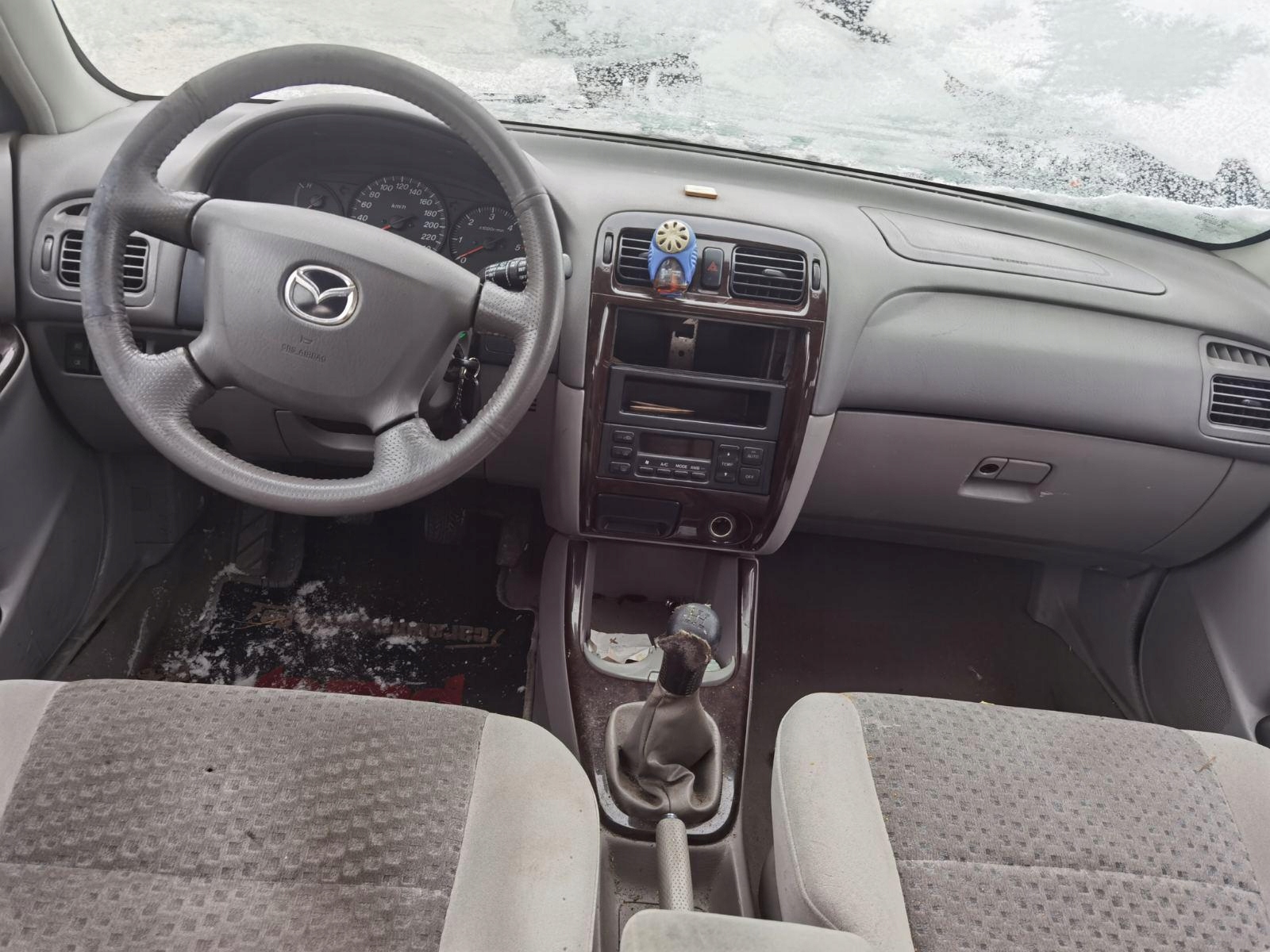 mazda 626 петля передних Двери - Передний 2001 2.0л