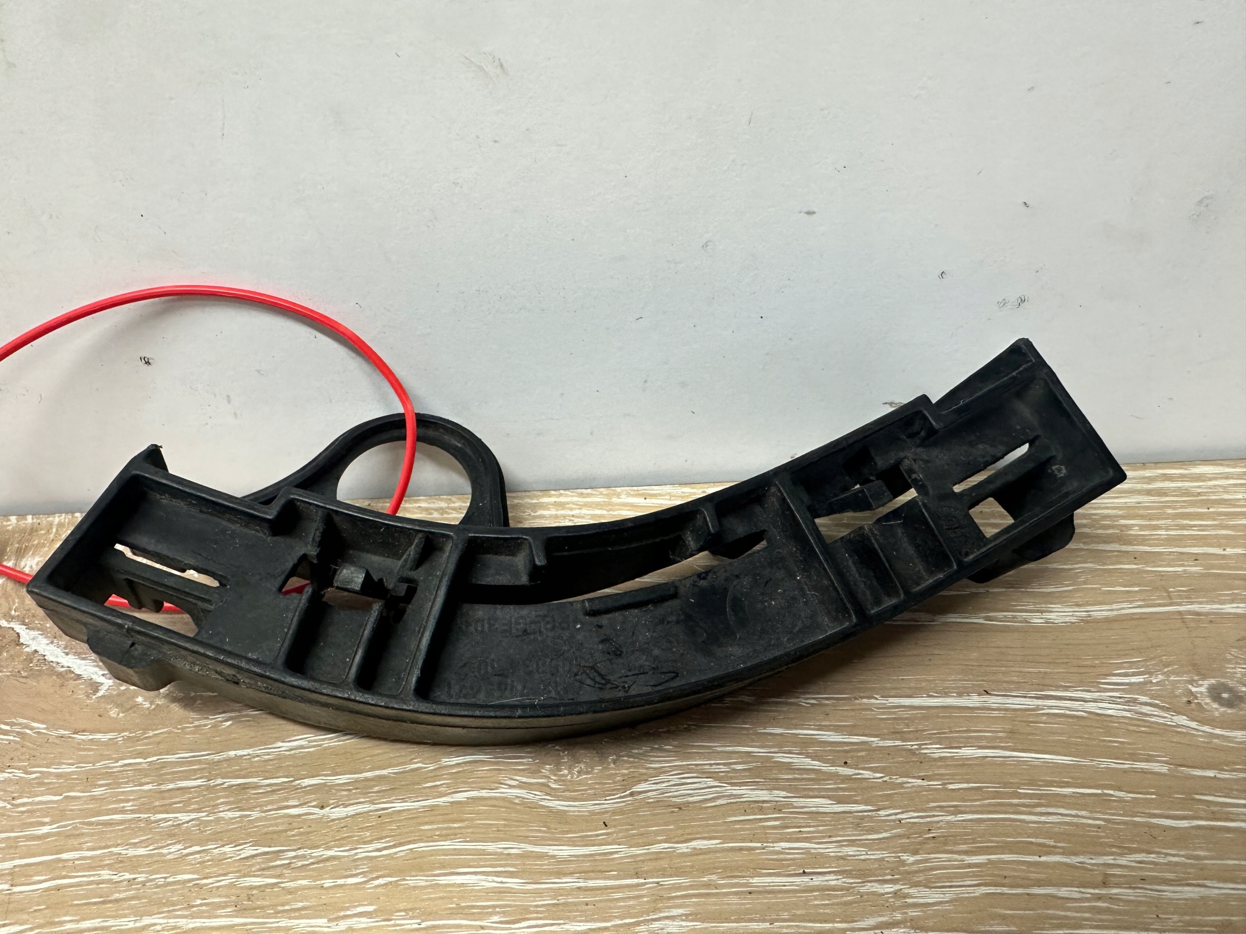 bumper bracket left front BMW X5 E70 7165471
