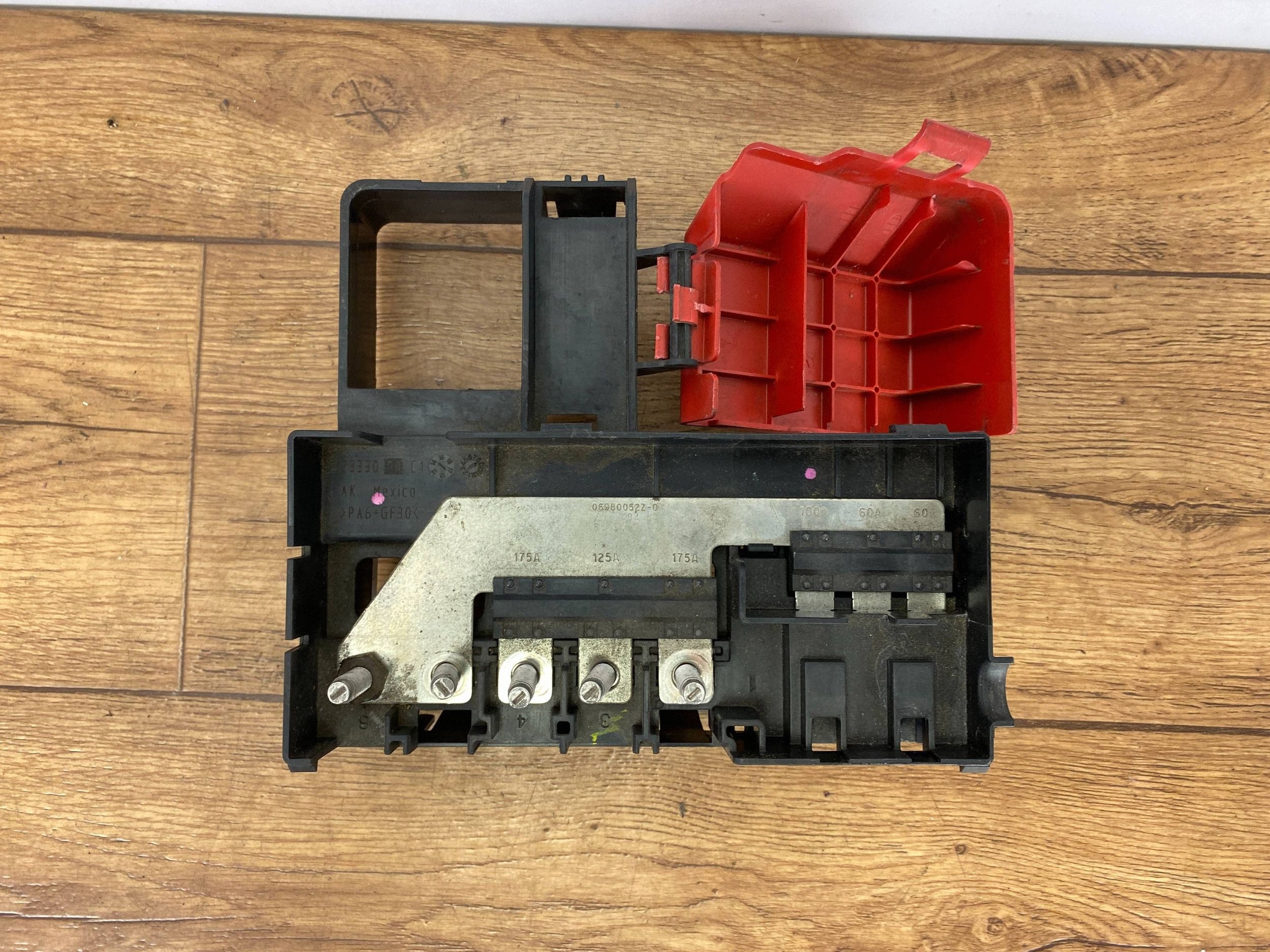 Module fusibles Cadillac Escalade IV 2015+