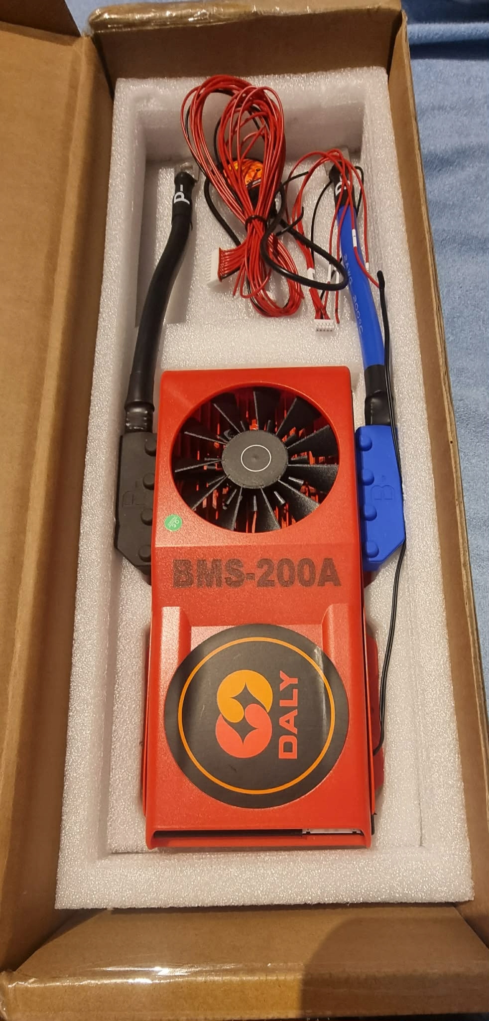 Daly Smart bms LiFePo4 15S 48V 200A