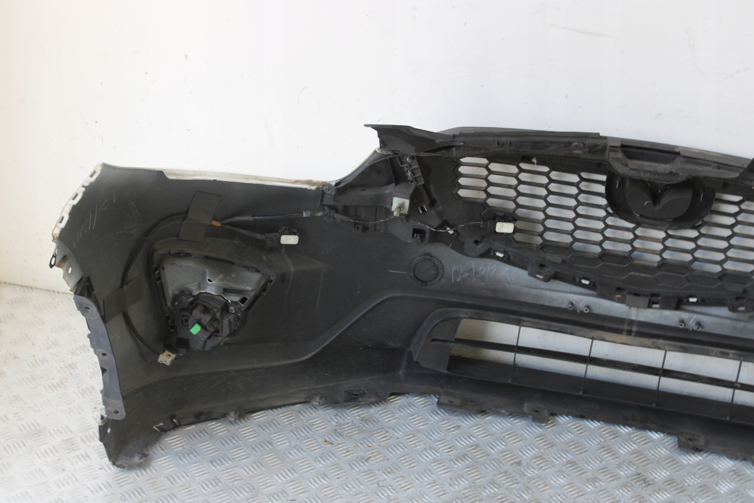 bumper front front 4 X PDC MAZDA CX5 KD 2,2D