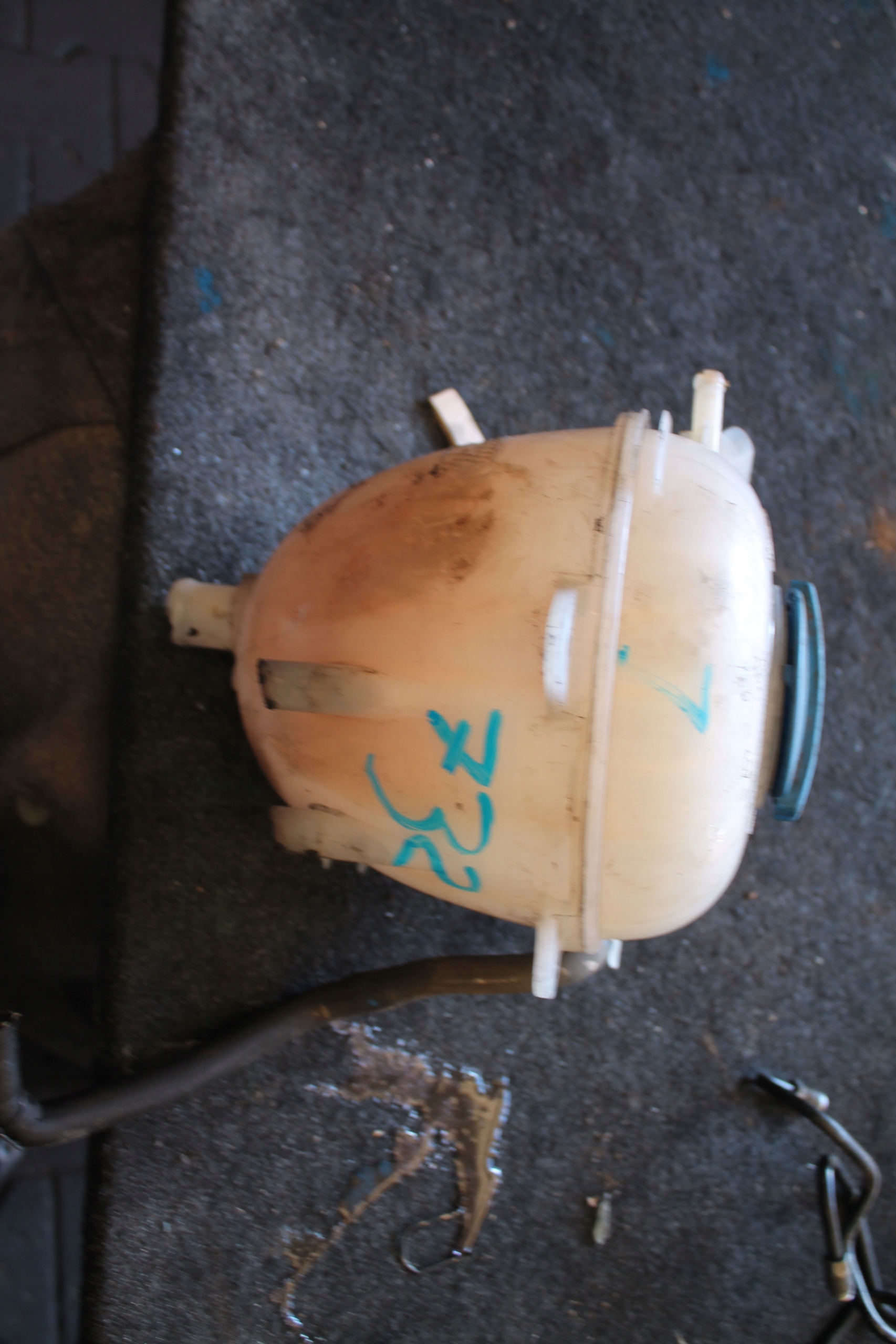 732. serbatoio LIQUIDO CHLODNICZEGO VW T6 7E0121407B
