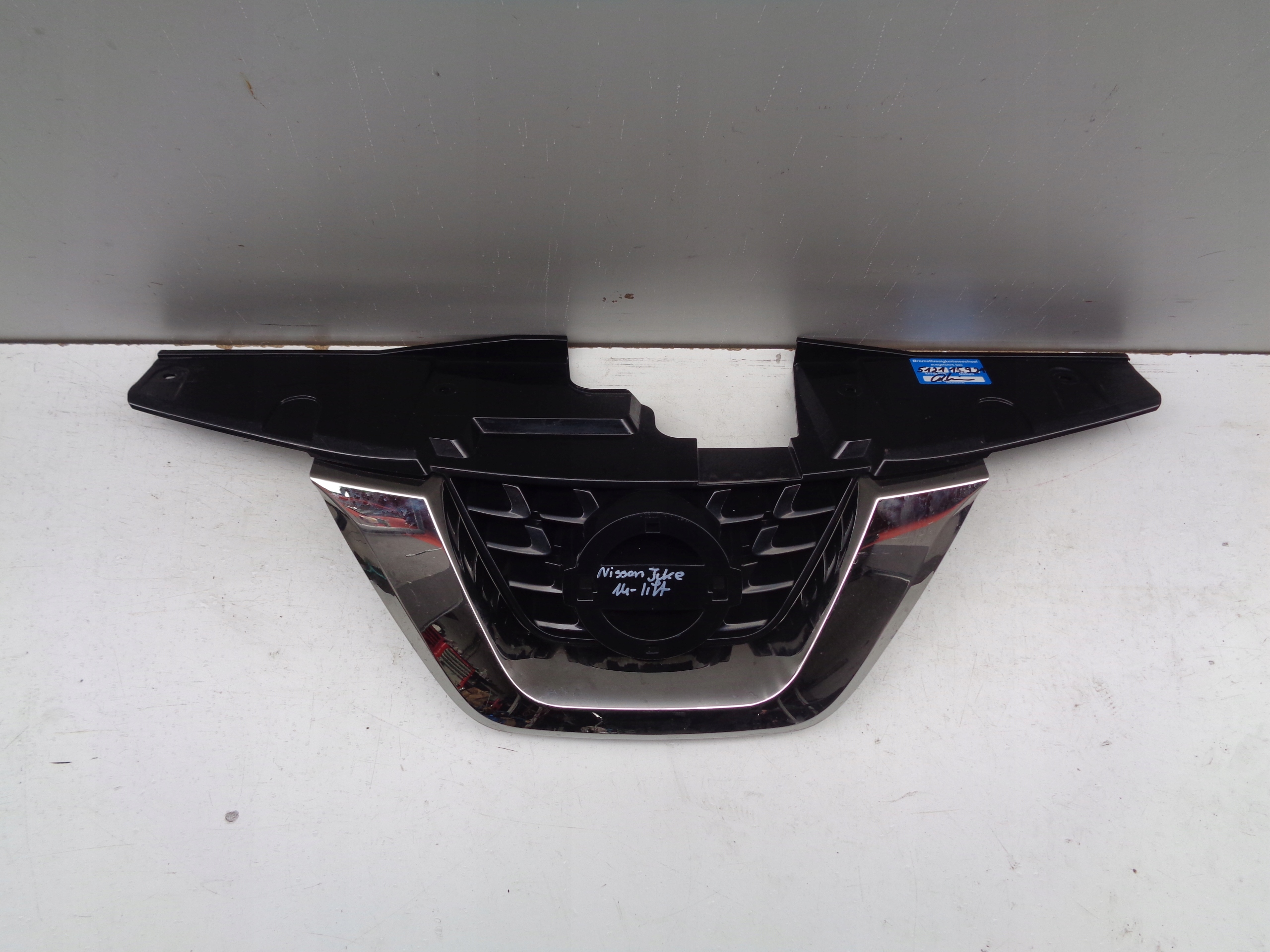 Grille NISSAN JUKE 14- LIFT